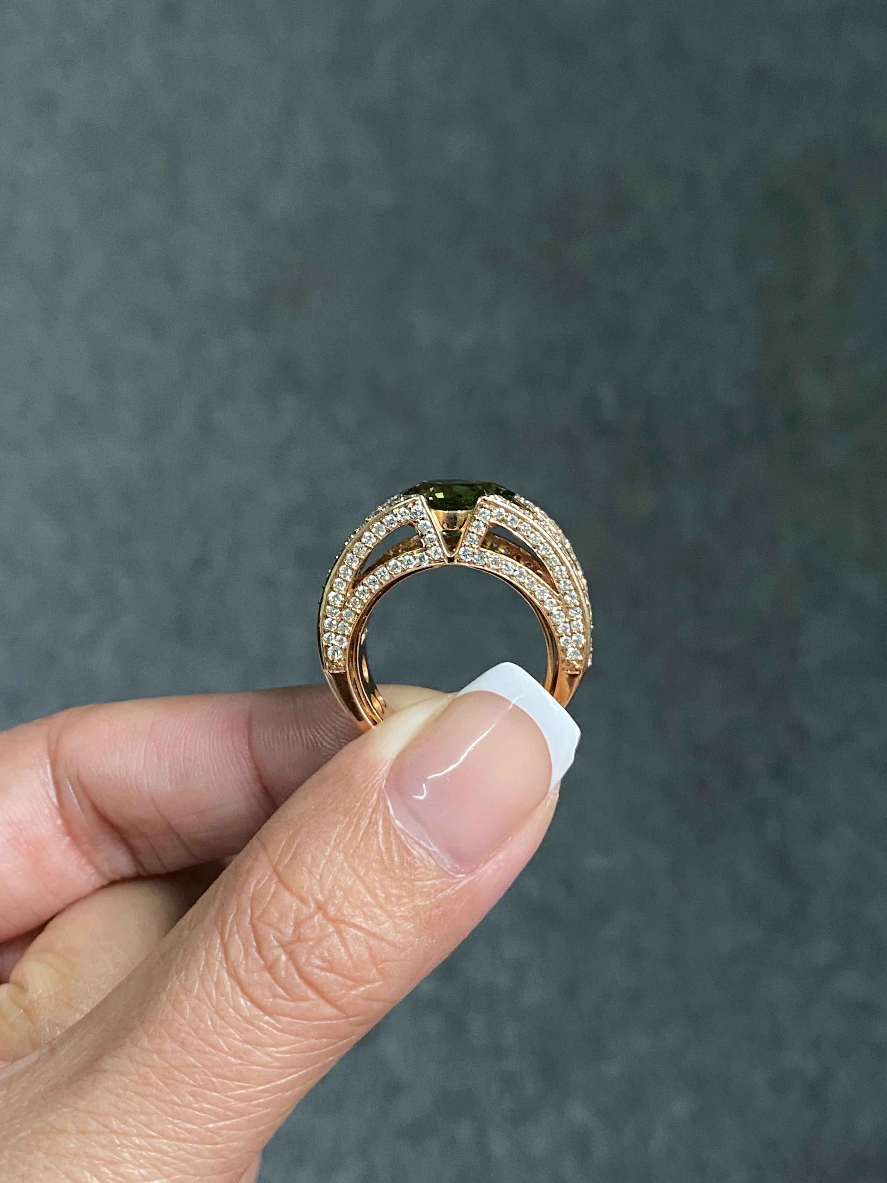 2.65 Carat Natural Oval Tsavorite Garnet and Diamond Ring Set in 18K Rose Gold For Sale 4