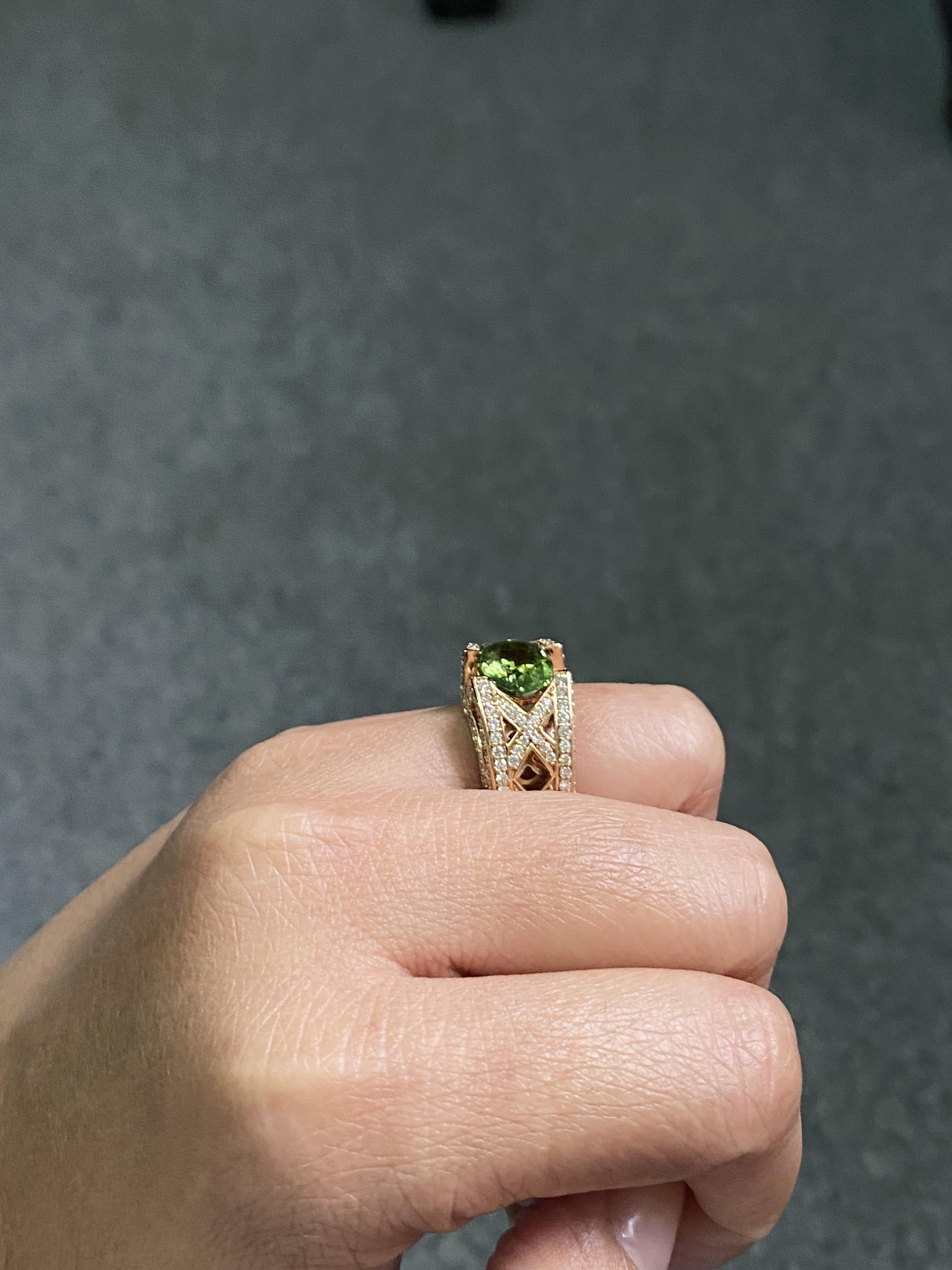 2.65 Carat Natural Oval Tsavorite Garnet and Diamond Ring Set in 18K Rose Gold For Sale 2