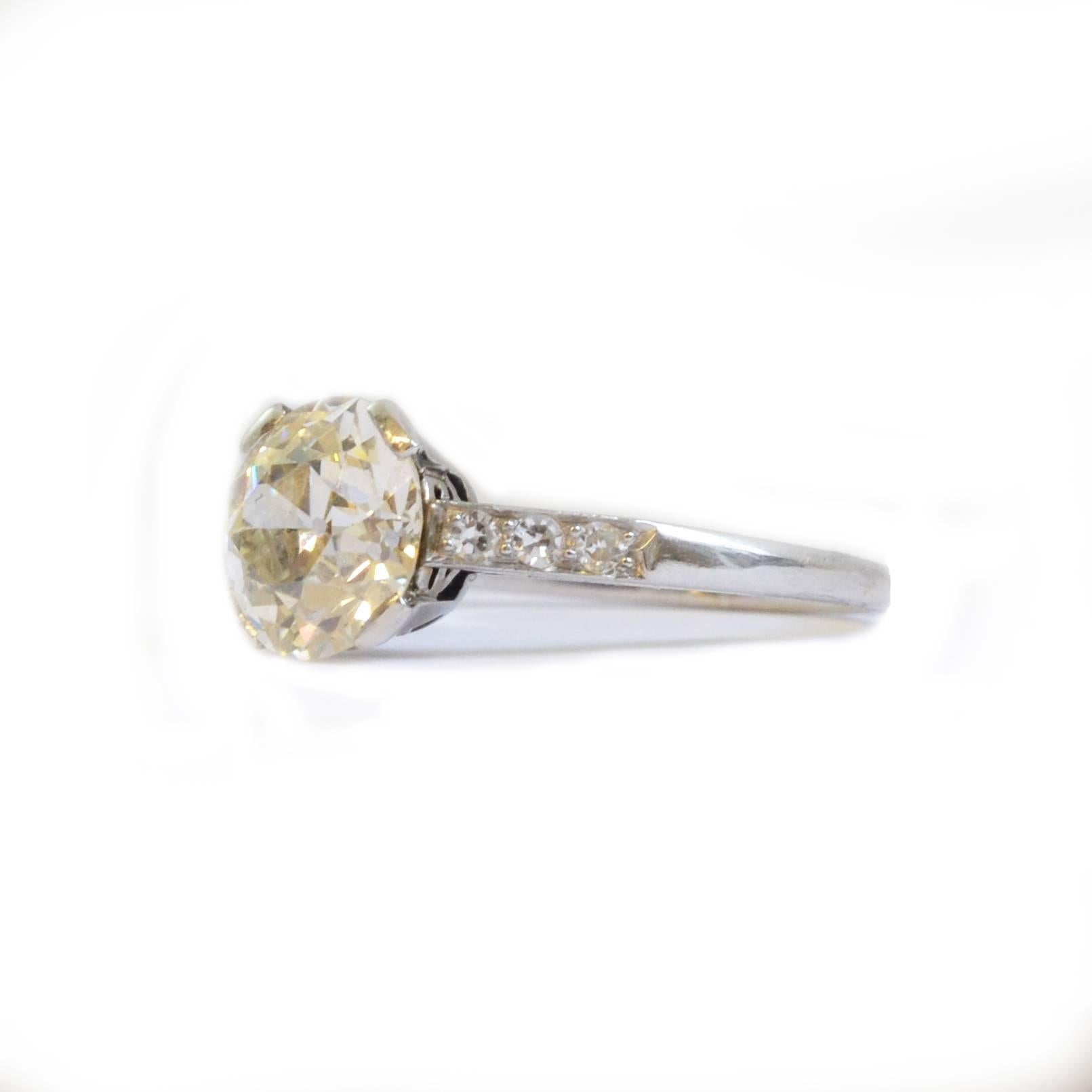 Edwardian 2.65 Carat Old Cut Diamond Solitaire Single Stone Platinum Engagement Ring For Sale