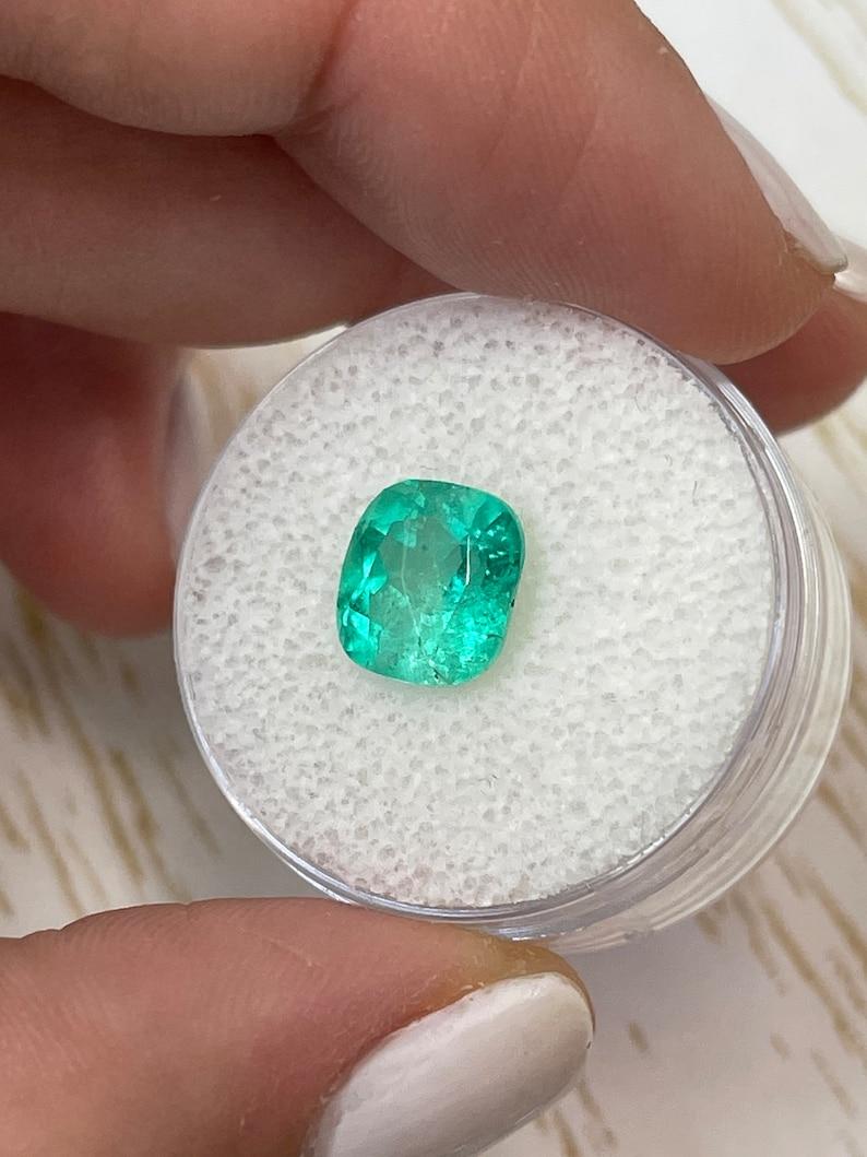 Women's 2.65 Carat Pastel Green Colombian Emerald - Elongated Cushion Cut Genuine Gem For Sale