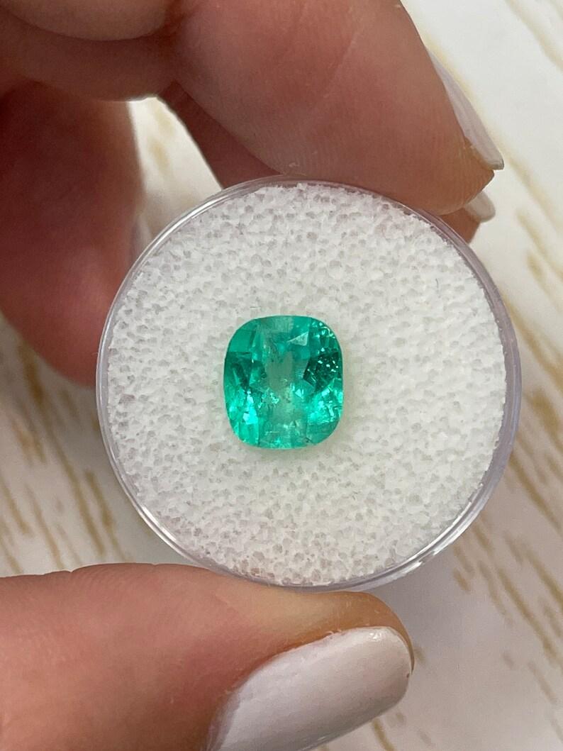Modern 2.65 Carat Pastel Green Colombian Emerald - Elongated Cushion Cut Genuine Gem For Sale