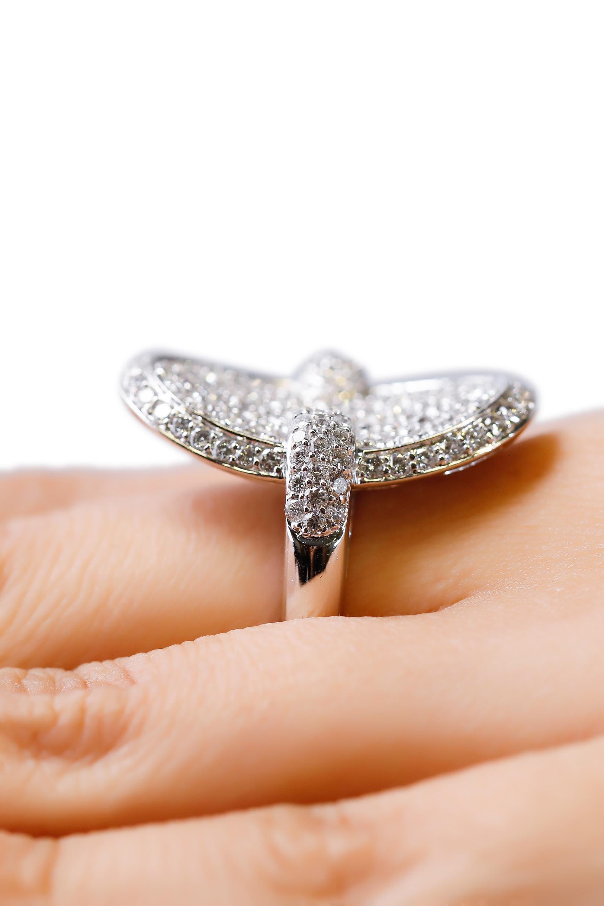 Women's 2.65 Carat Round Cut Pavé Diamond 14 Karat White Gold Engagement Designer Ring For Sale