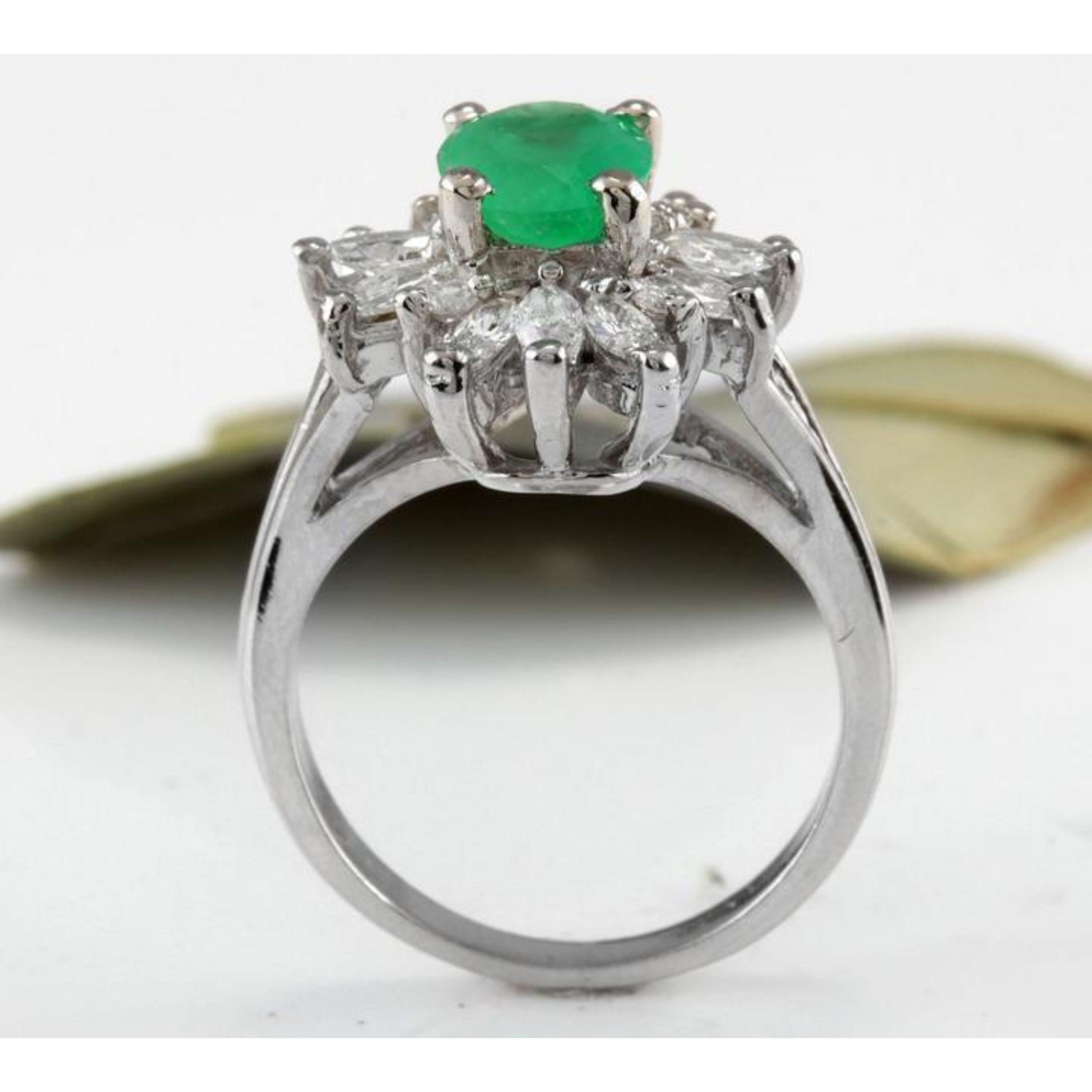 2.65 Carat Natural Colombian Emerald and Diamond 14 Karat Solid White Gold Ring For Sale 1