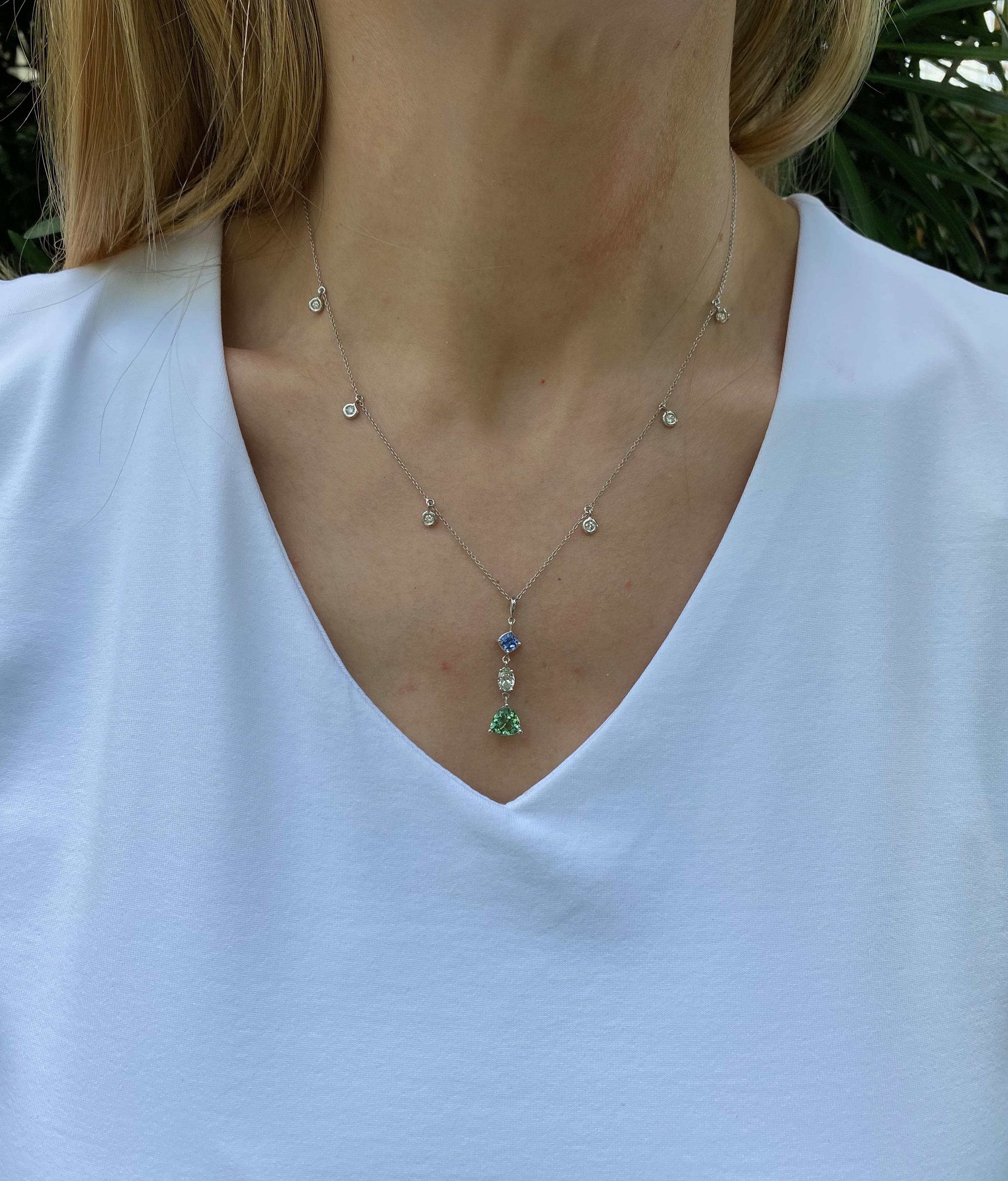 Modern 2.65 Carats of Tourmaline, Sapphire, and Diamond Necklace in 18 Karat White Gold For Sale