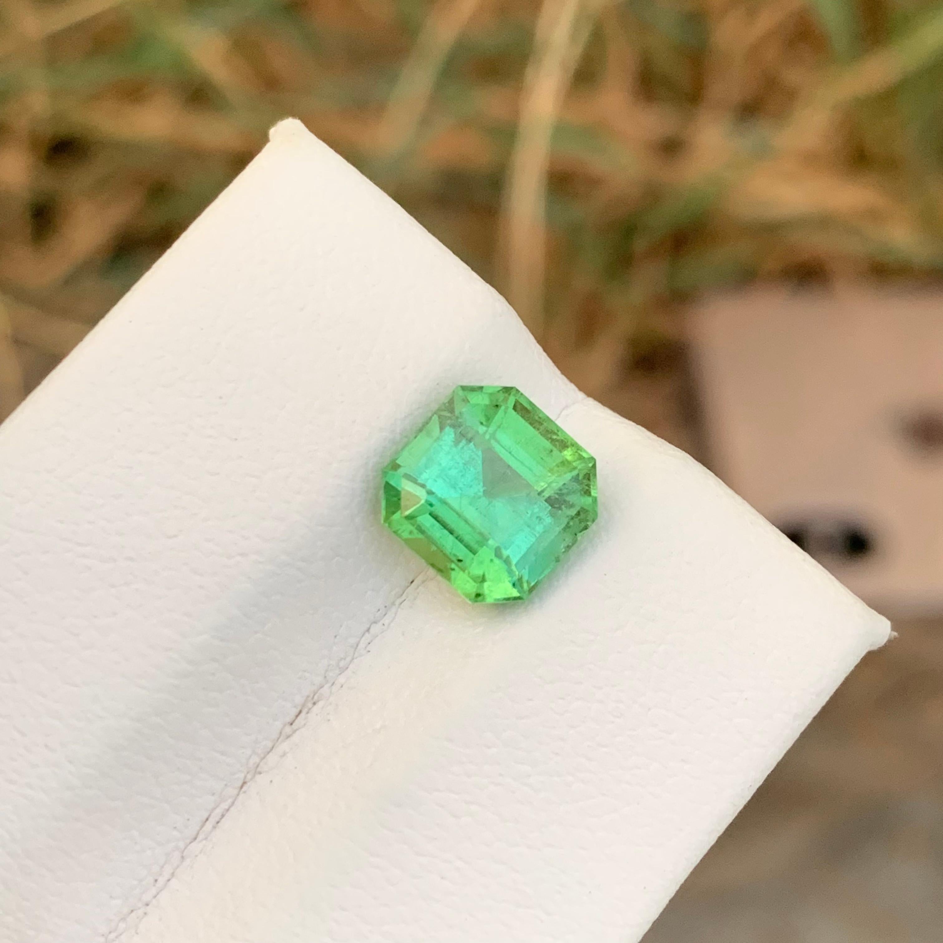 2.65 Carats SI Clarity Faceted Mint Green Tourmaline Asscher Cut Ring Gemstone  In New Condition For Sale In Peshawar, PK