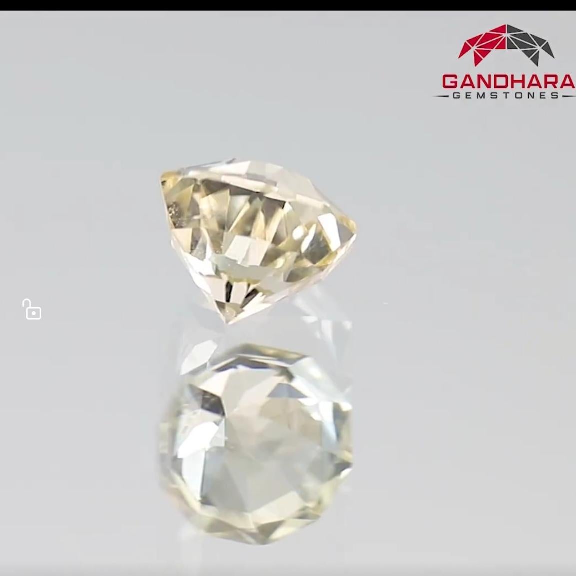 pale yellow topaz