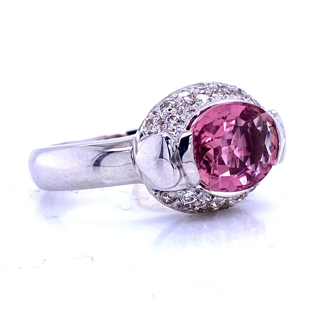 2.65 Carat Oval Pink Tourmaline Pave Set 0.49 Carat Diamond Engagement Ring In New Condition For Sale In Los Angeles, CA