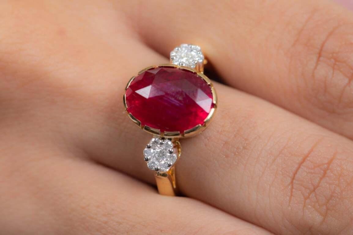 For Sale:  2.65 CTW Deep Red Ruby Diamond Engagement Ring in 18k Yellow Gold 2