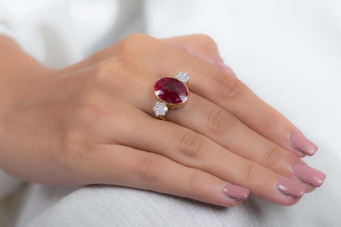 For Sale:  2.65 CTW Deep Red Ruby Diamond Engagement Ring in 18k Yellow Gold 6