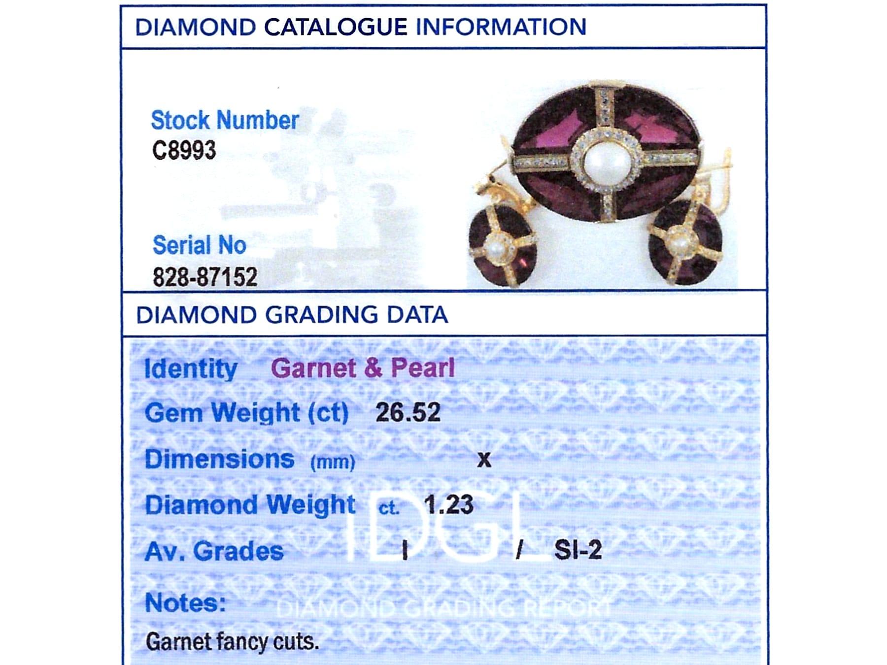 26.52 Carat Garnet 1.23 Carat Diamond Pearl and 15k Yellow Gold Jewellery Suite For Sale 9