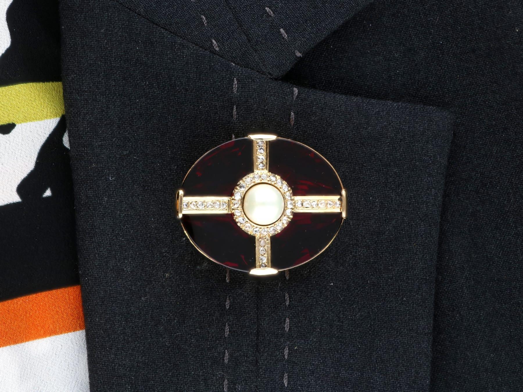 26.52 Carat Garnet 1.23 Carat Diamond Pearl and 15k Yellow Gold Jewellery Suite For Sale 10