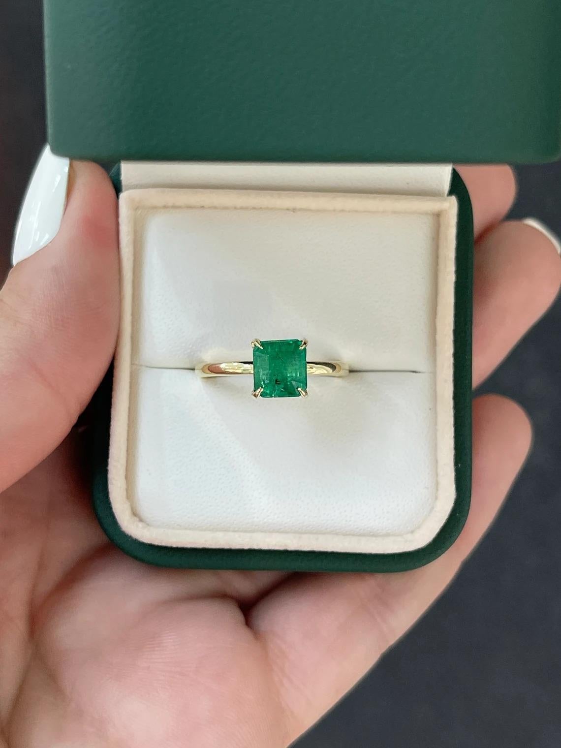 Modern 2.65ct 14K Medium Vivid Green Emerald Cut Emerald Solitaire 4 Prong Gold Ring For Sale