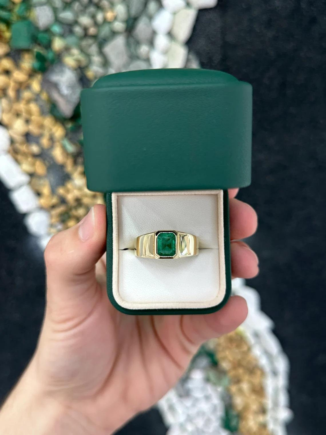 2.65ct 14K Natural Lush Dark Green Emerald Cut Emerald Solitaire Men's Gold Ring For Sale 2