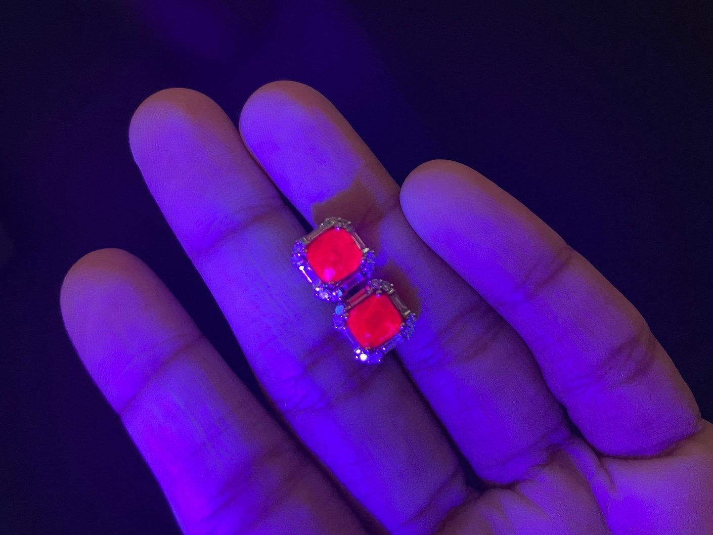 Kindly note that the stated price for this item is fixed and non-negotiable.
We appreciate your understanding and respect for our pricing decision.

18K solid gold with spinels and diamonds

2 Mansin Pinkish red spinels totaling approximately 2.65