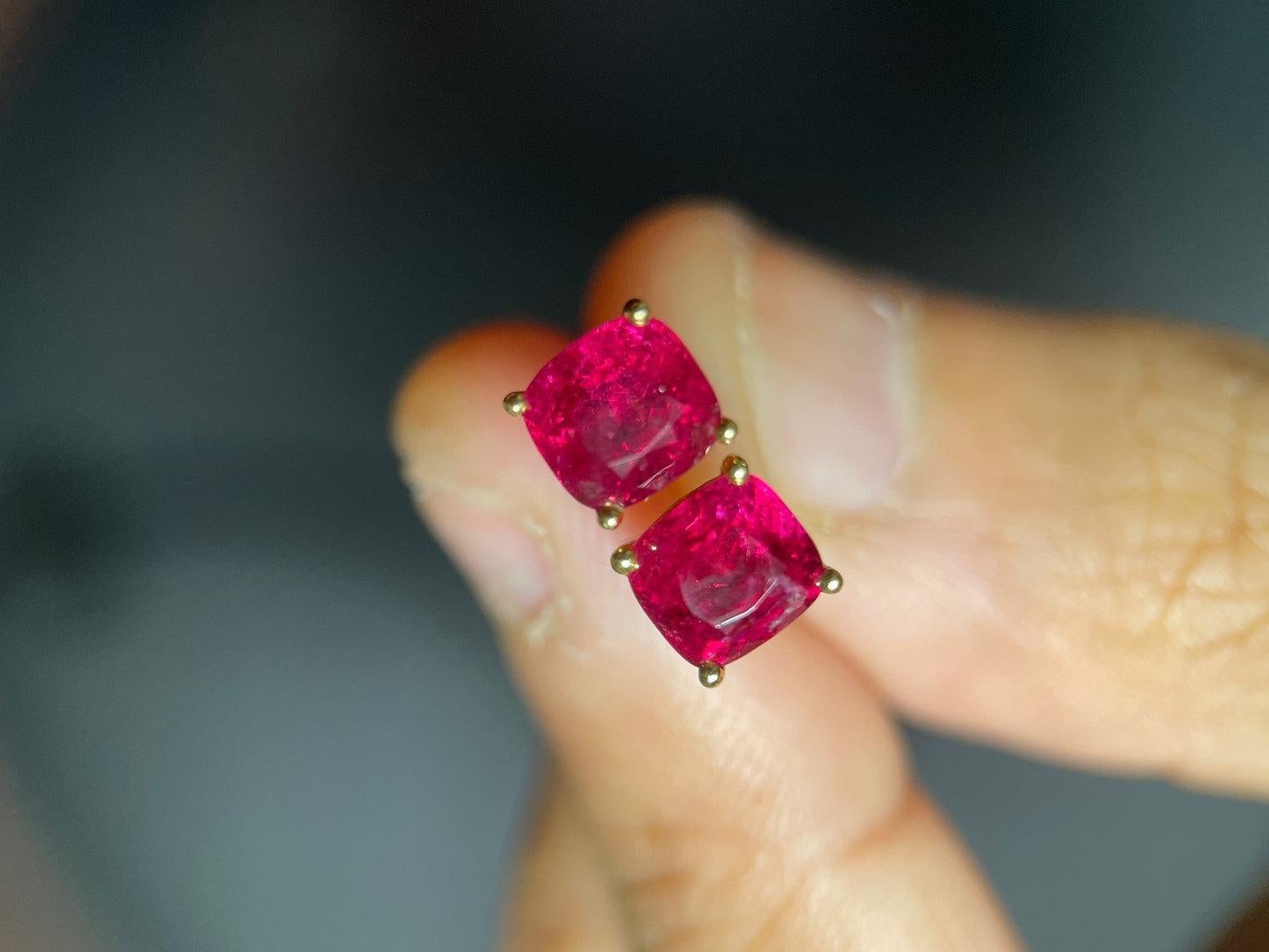 Mixed Cut 2.65Ct Burmese Neon Hot Pinkish Red Spinel Earring with Natural Diamonds enhance For Sale