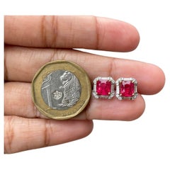 Pendiente de espinela rojo neón rosáceo de Birmania de 2,65 qt con diamantes naturales realzar