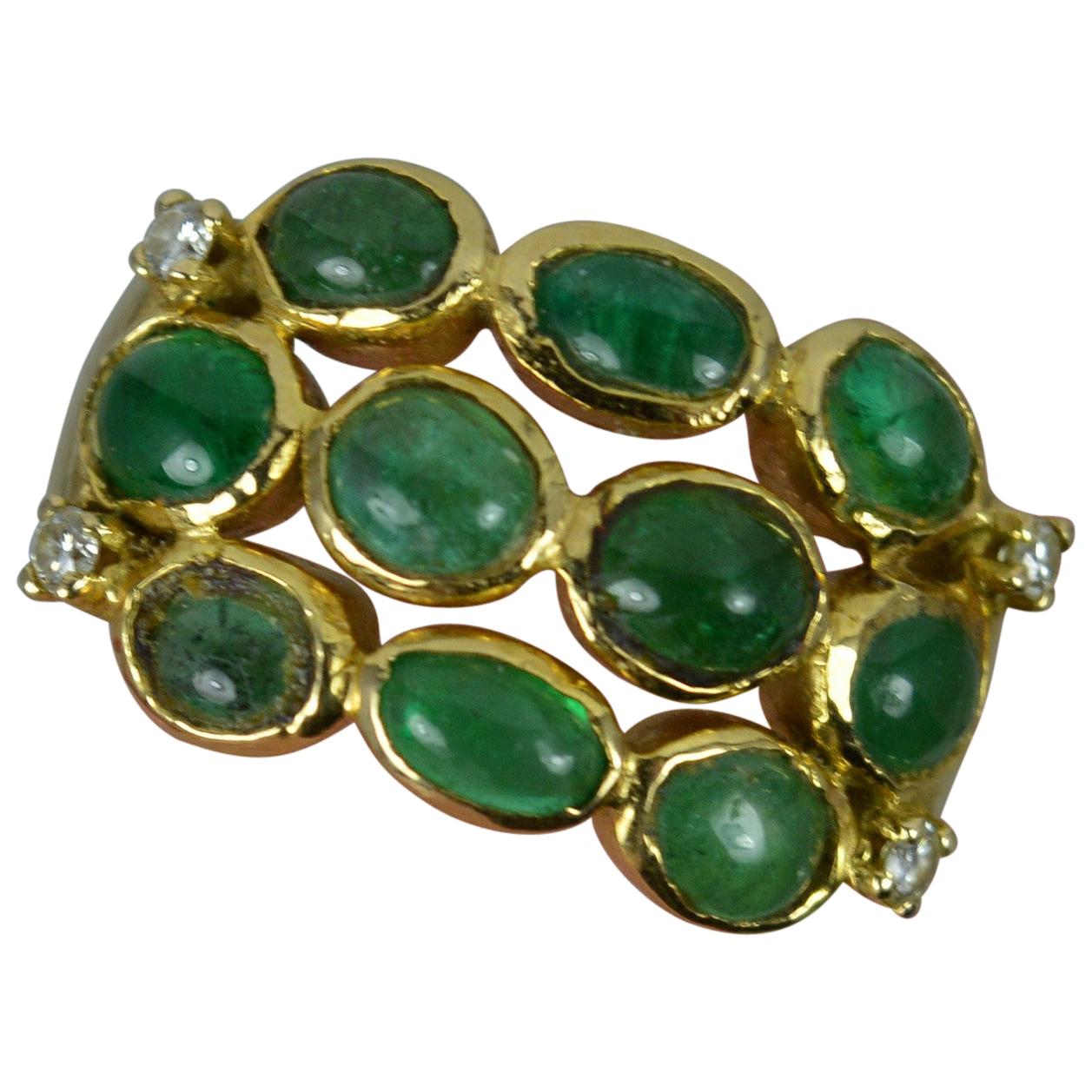 2.65ct Emerald Cabochon and 18ct Gold Cluster Band Ring
