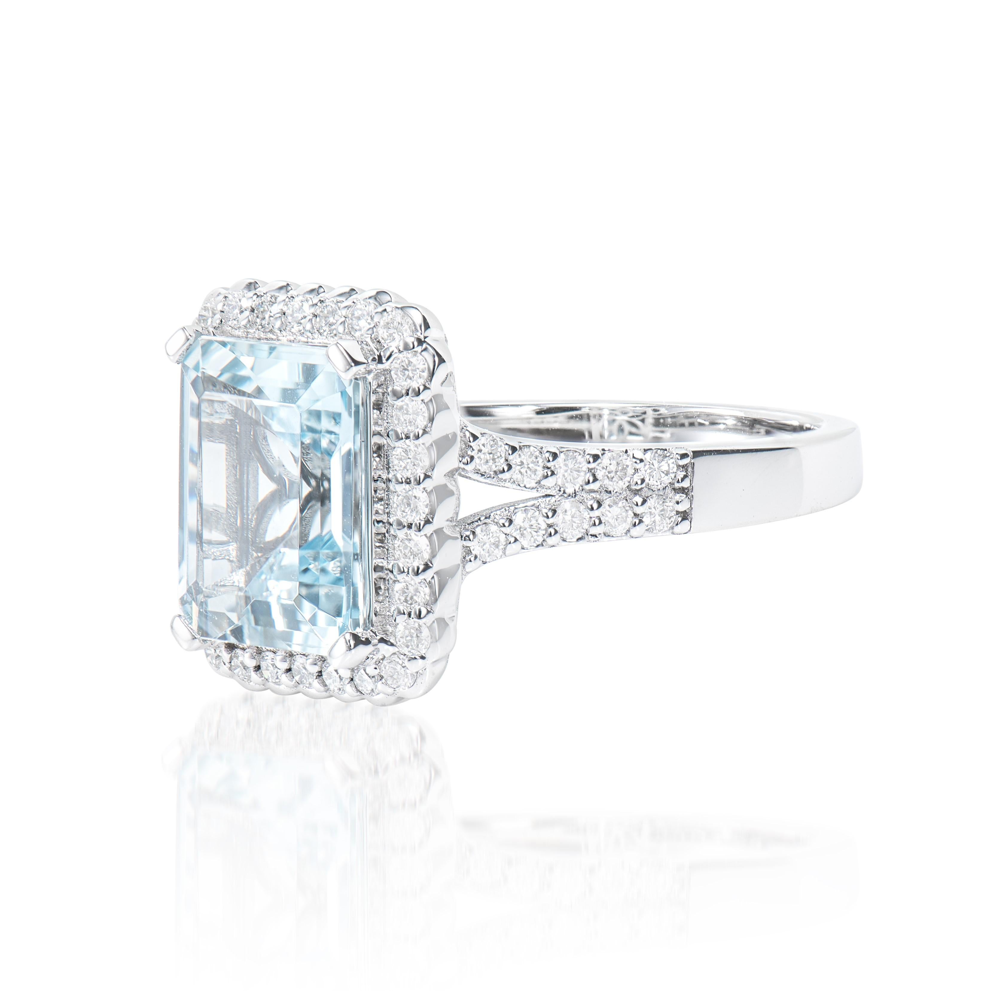 Octagon Cut 2.66 Carat Aquamarine Elegant Ring in 18 Karat White Gold with White Diamond For Sale