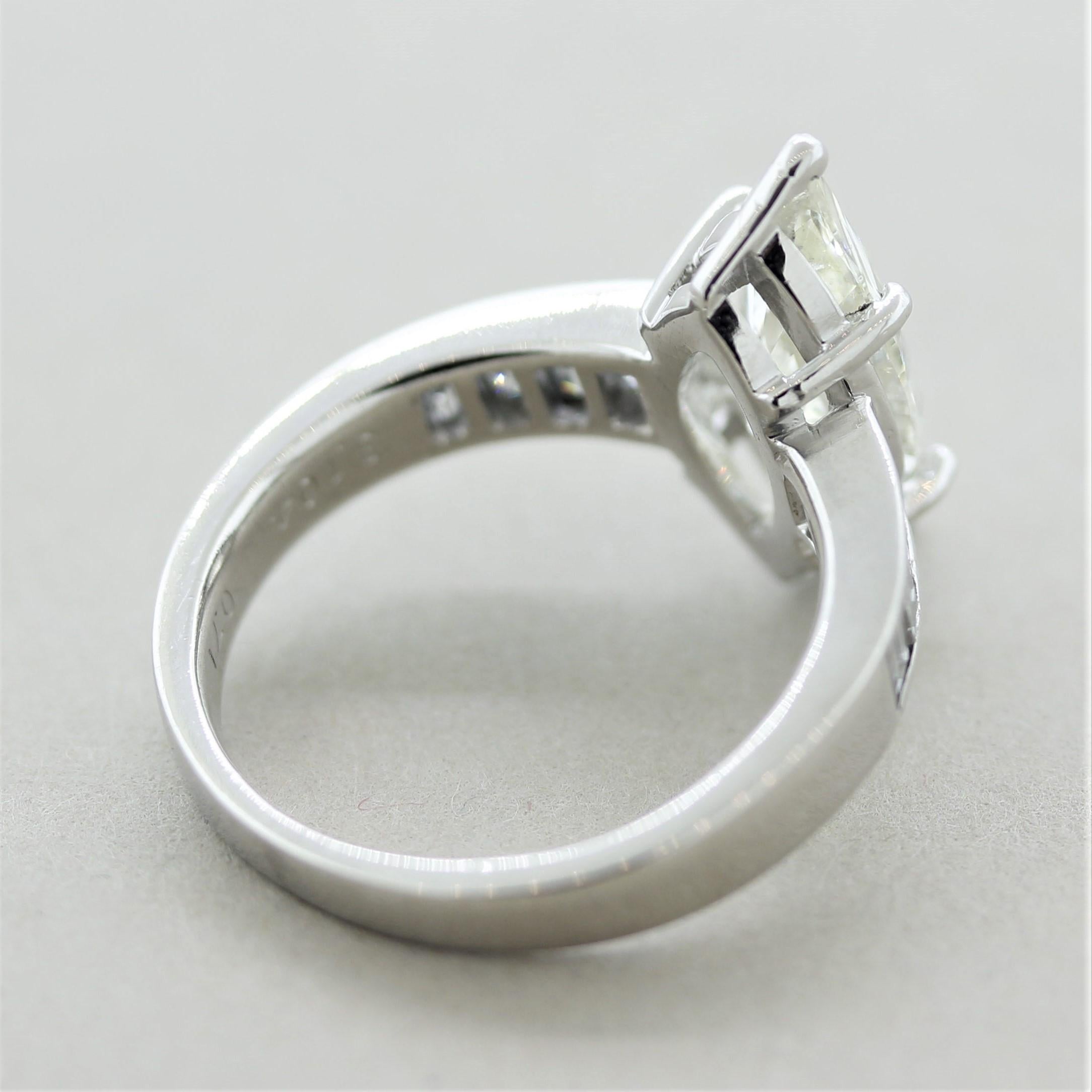 Women's 2.66 Carat Marquise Diamond Platinum Engagement Ring For Sale