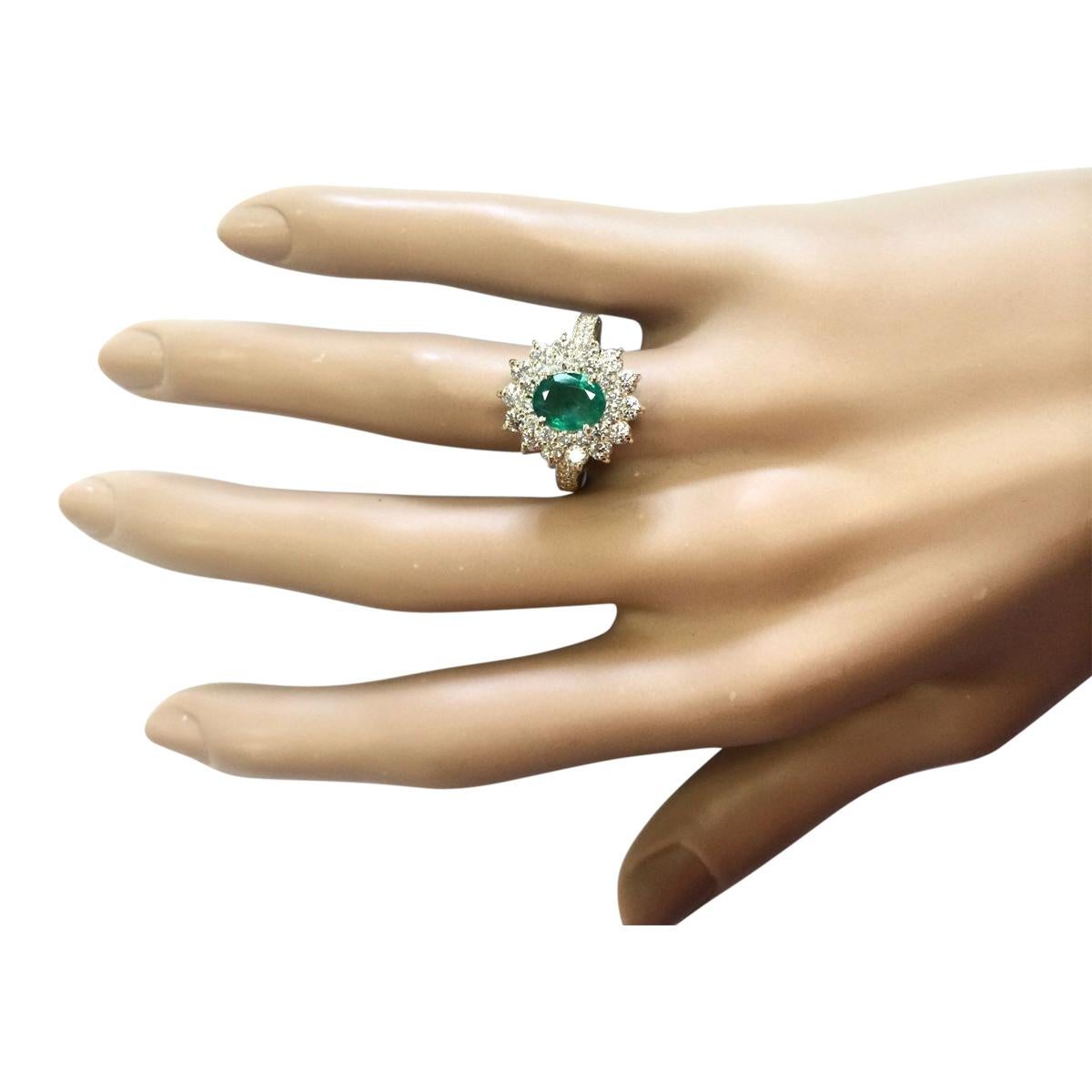 Emerald Diamond Ring In 14 Karat Yellow Gold  In New Condition For Sale In Los Angeles, CA