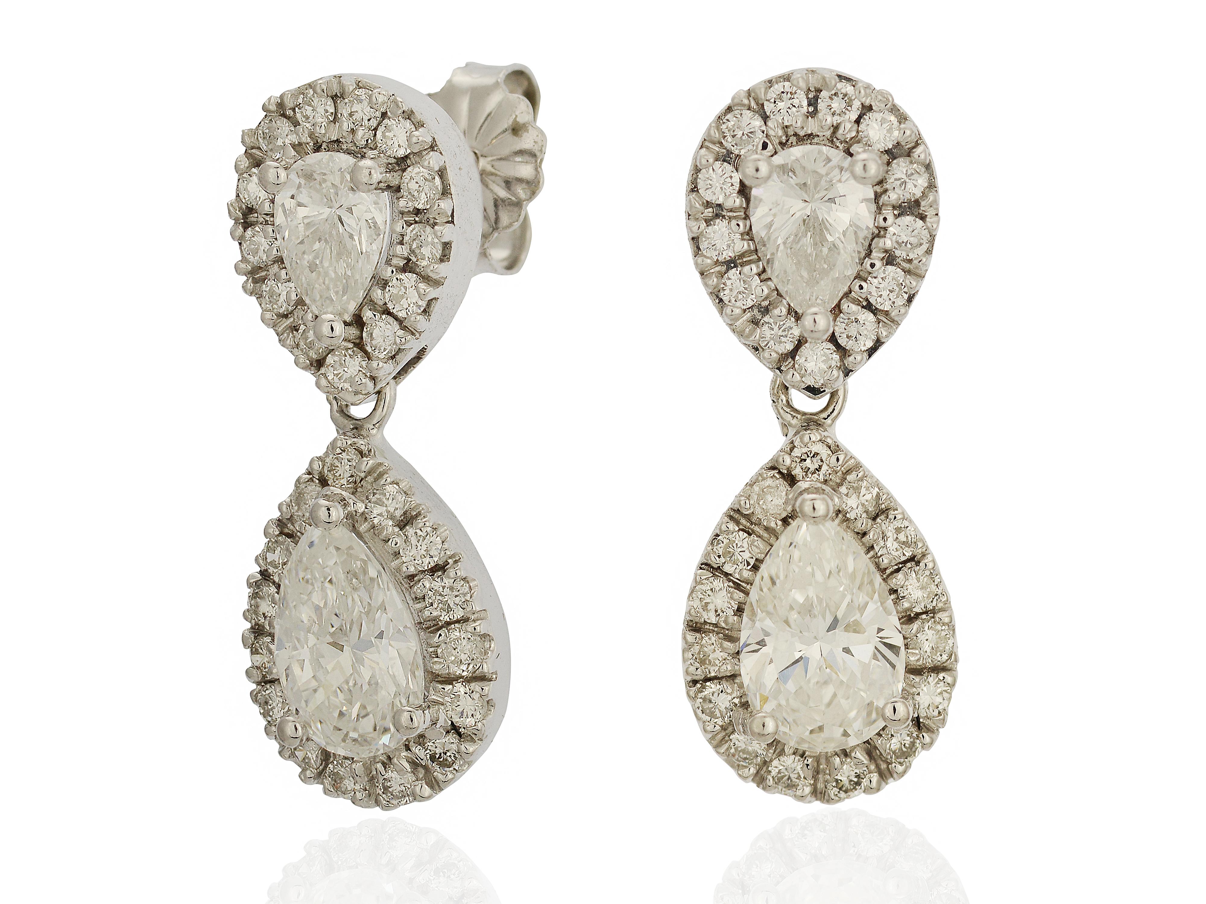 2.66 Carat Pear Shaped Diamond Drop Earrings in White Gold In Excellent Condition In Coral Gables, FL