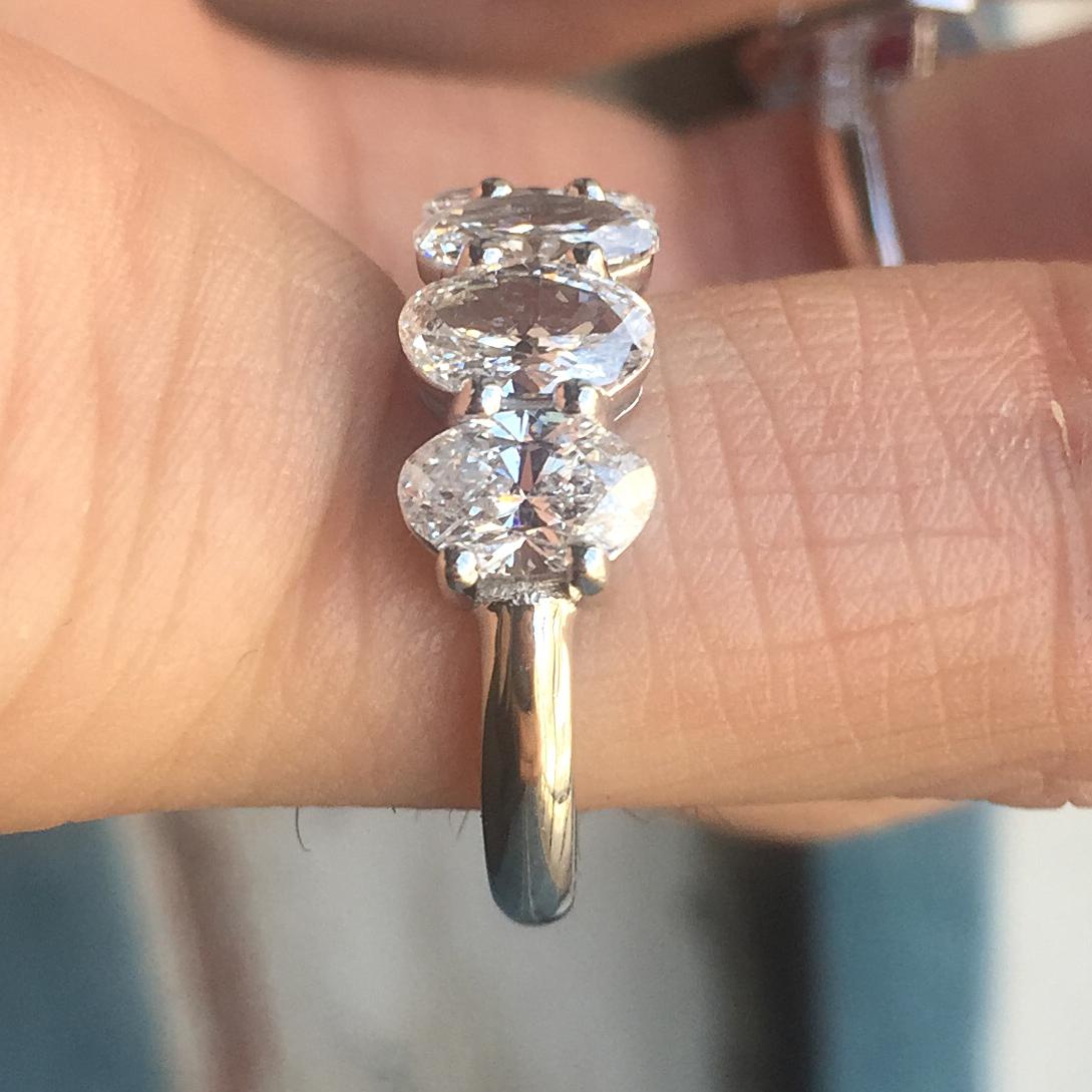 2,66 Karat TW Oval 5 Diamant Ehering, 18 Karat W, Ben-Dannie Damen im Angebot