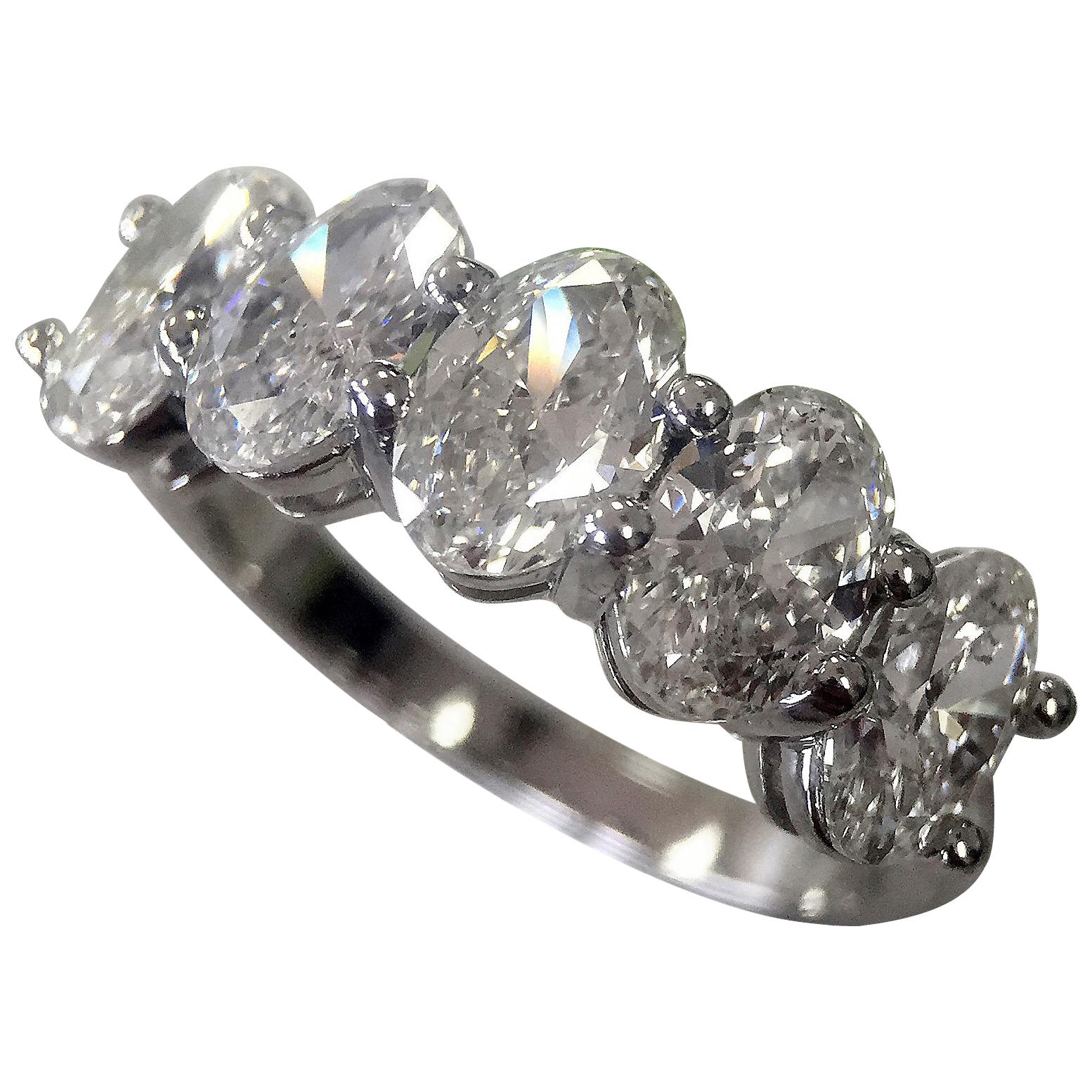 2,66 Karat TW Oval 5 Diamant Ehering, 18 Karat W, Ben-Dannie