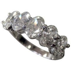 2,66 Karat TW Oval 5 Diamant Ehering, 18 Karat W, Ben-Dannie