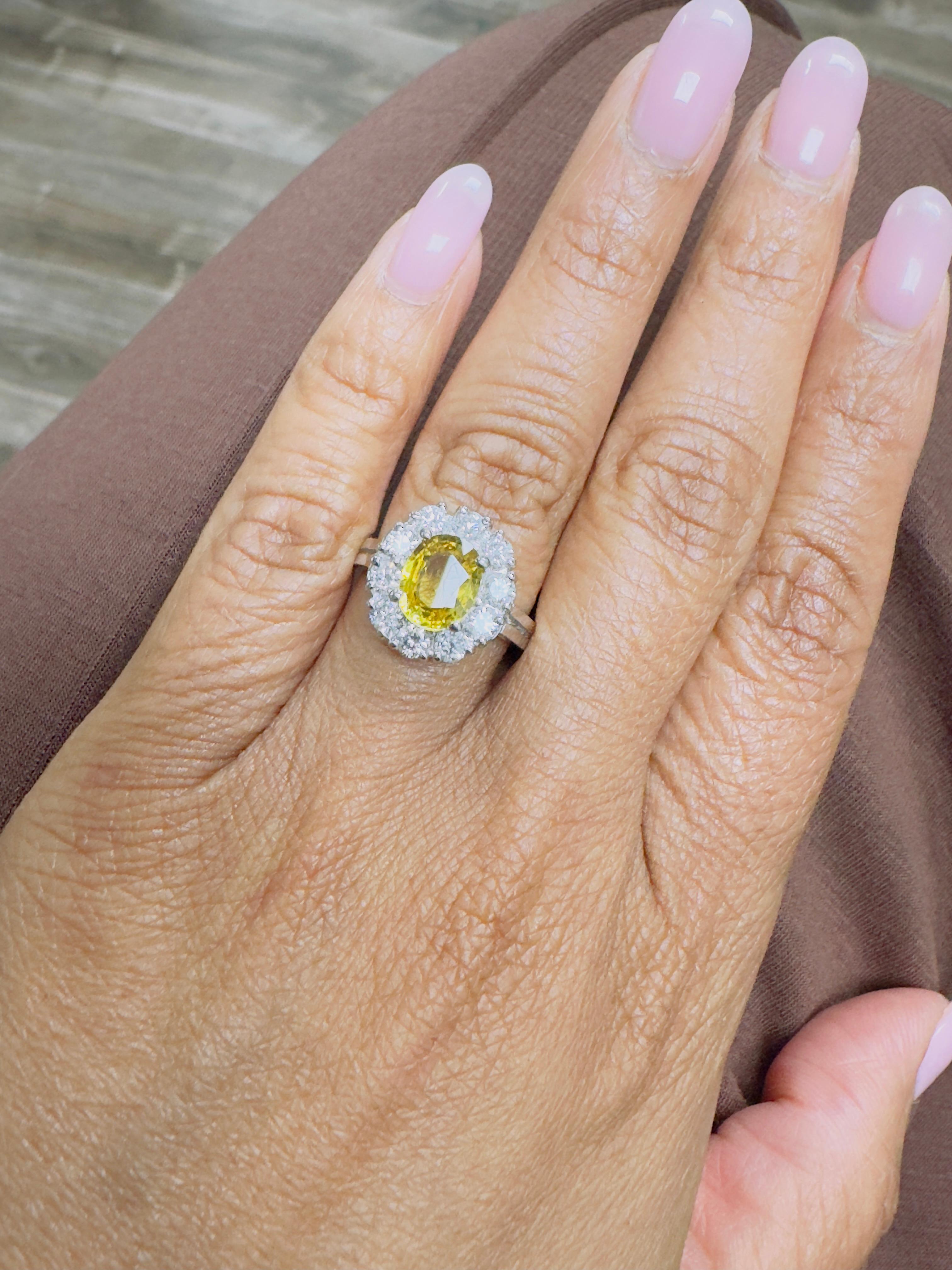 Verlobungsring aus Weißgold mit 2,66 Karat gelbem Saphir und Diamant Damen
