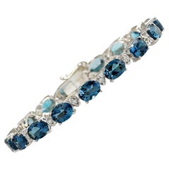 Bracelet en or blanc 14 carats avec topaze naturelle et diamants