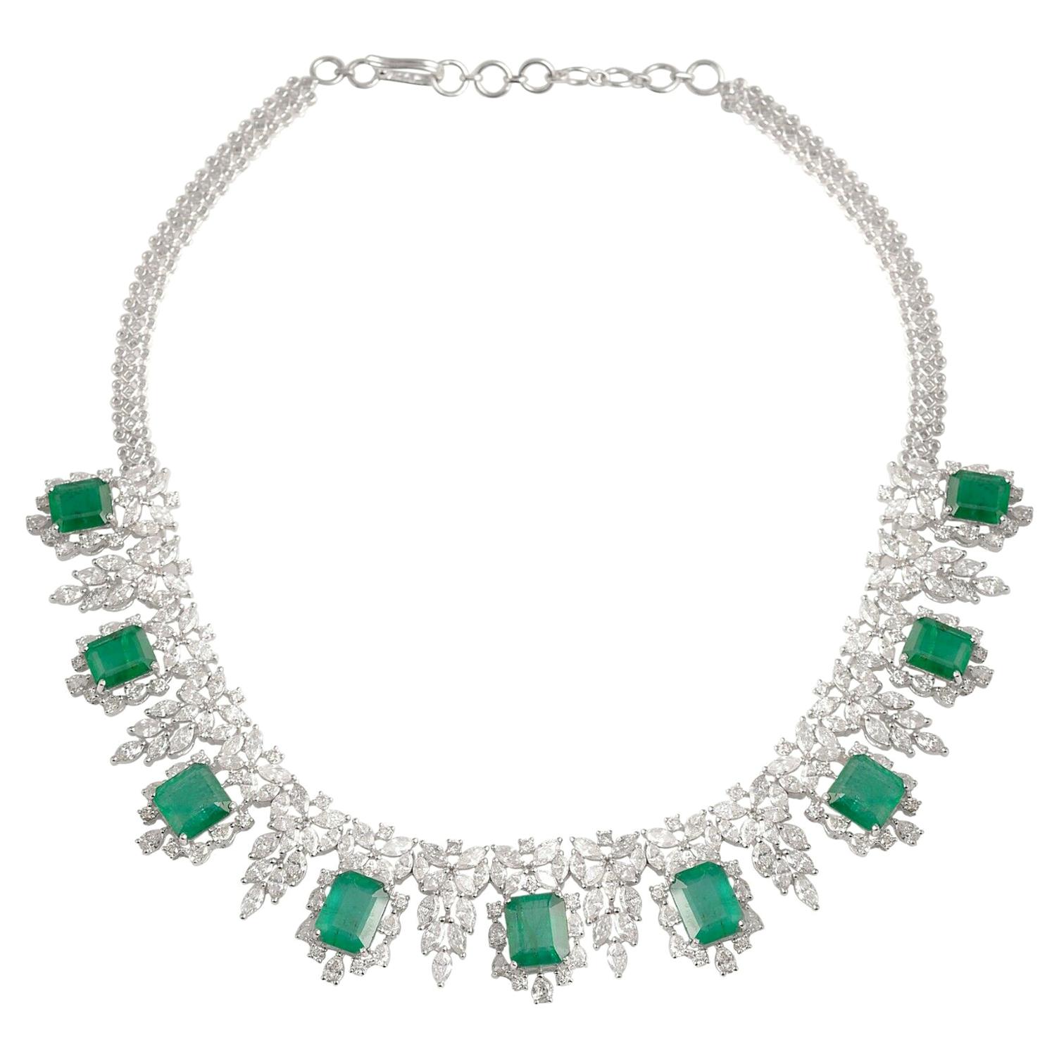 26.61 Carat Emerald 14 Karat White Gold Diamond Statement Necklace