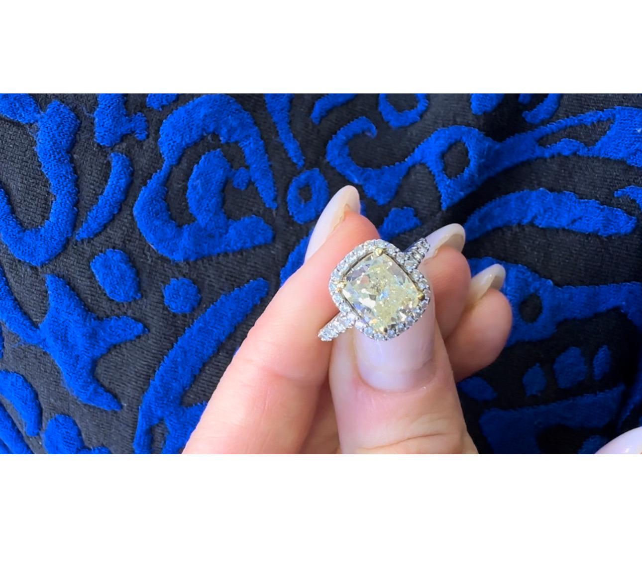 Cushion Cut 2.66ct Fancy Yellow cushion diamond ring 18KT gold For Sale