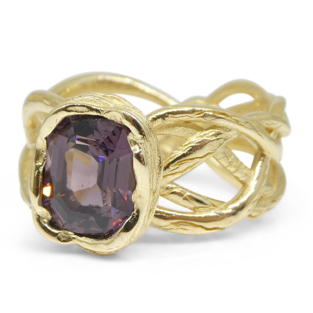 2.66ct Purple Spinel Vine Ring set in 14k Yellow Gold For Sale 5