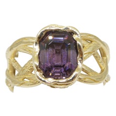 Bague Vine en spinelle violette de 2,66 carats sertie en or jaune 14 carats