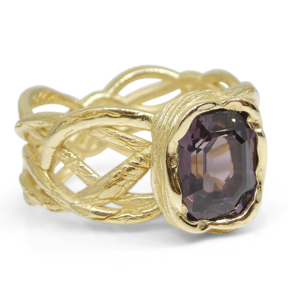 Women's or Men's 2.66ct Purple Spinel Vine Ring set in 14k Yellow Gold For Sale