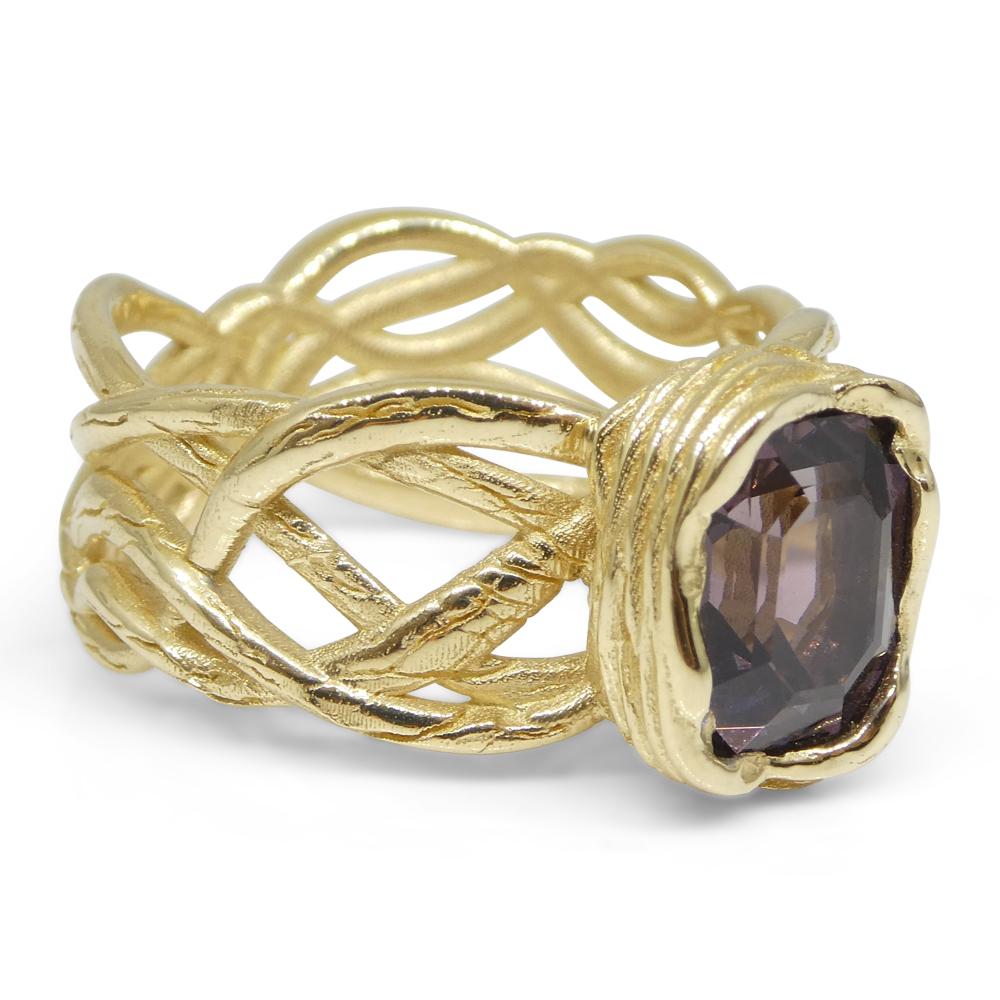 2.66ct Purple Spinel Vine Ring set in 14k Yellow Gold For Sale 1
