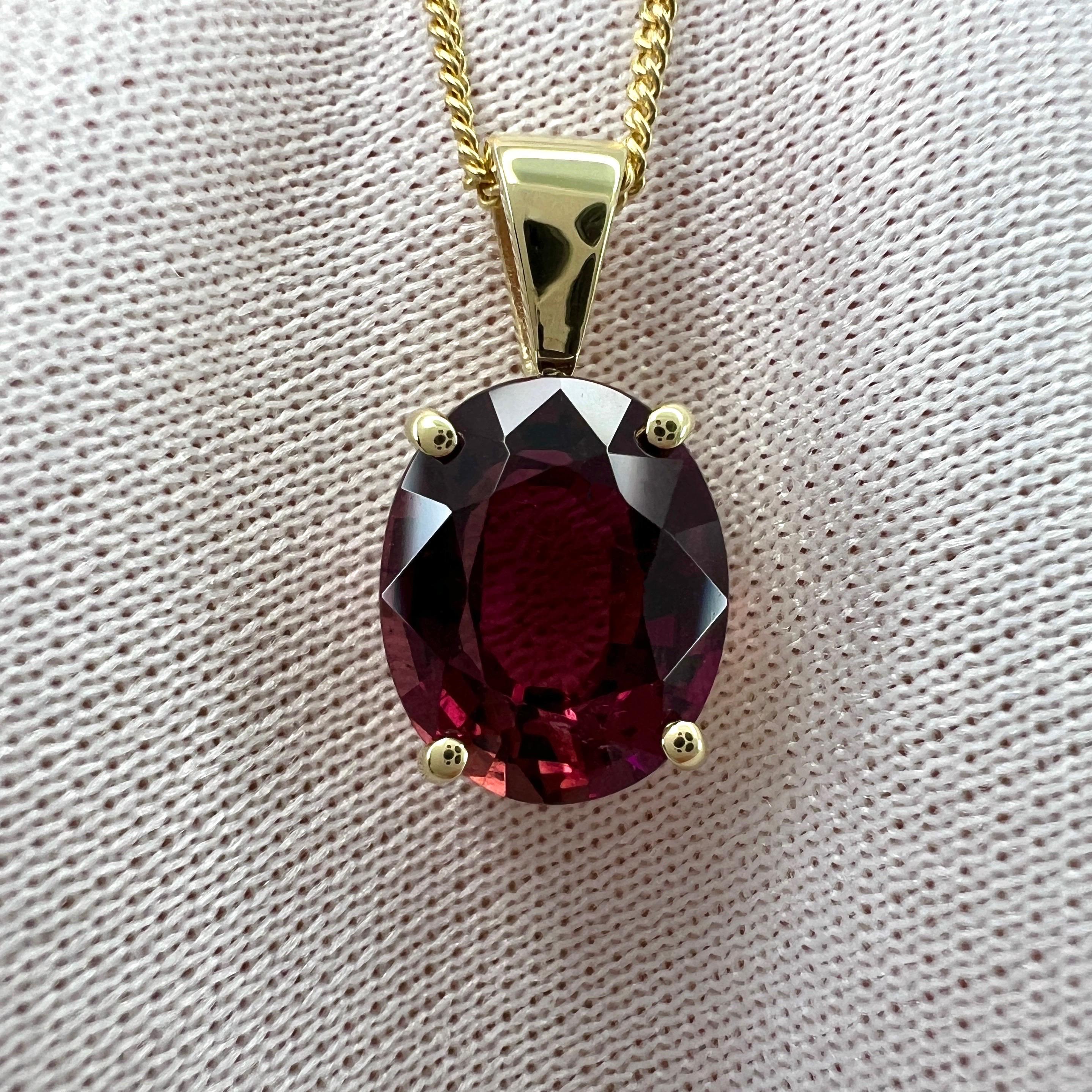 Pink Rubellite Tourmaline Oval Cut 9k Yellow Gold Pendant Necklace.

2.66 Carat rubellite tourmaline with a pink colour, an excellent oval cut and good clarity. Some small natural inclusions visible when looking closely but still a clean stone.

Set