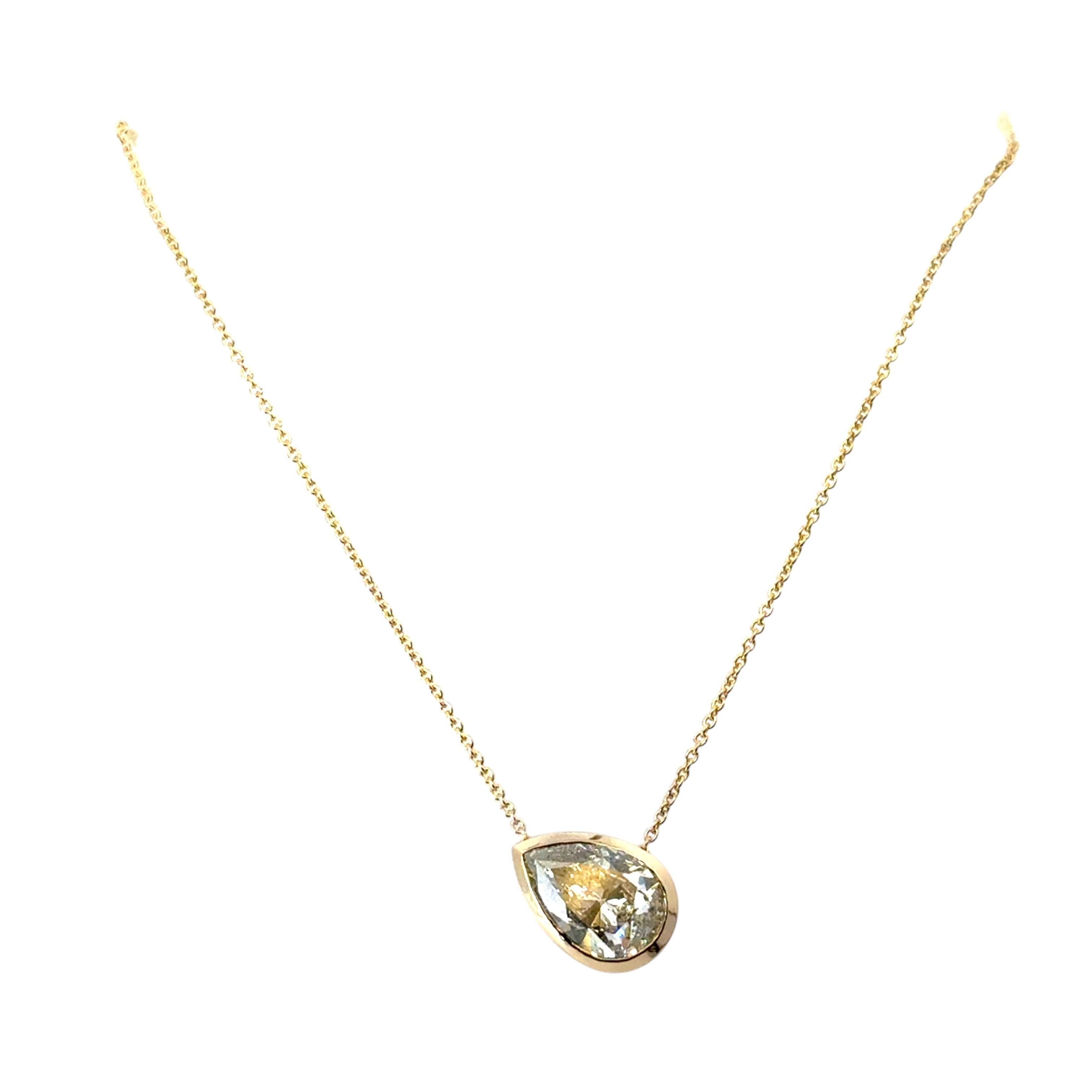 Ciondolo con diamante a pera Nature da 2,66 ct. su catena a grano in oro giallo 14k in vendita 5