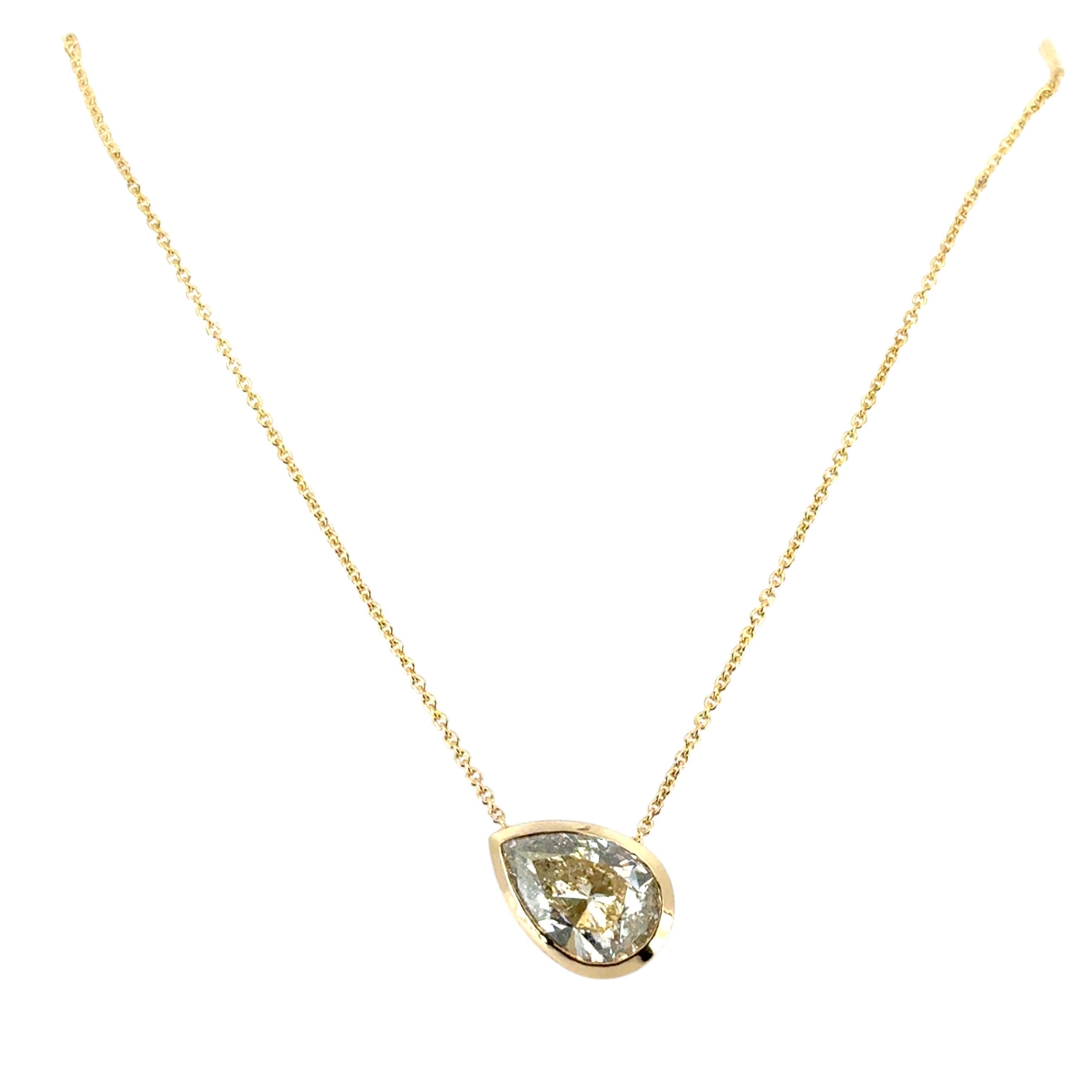 Ciondolo con diamante a pera Nature da 2,66 ct. su catena a grano in oro giallo 14k in vendita 8