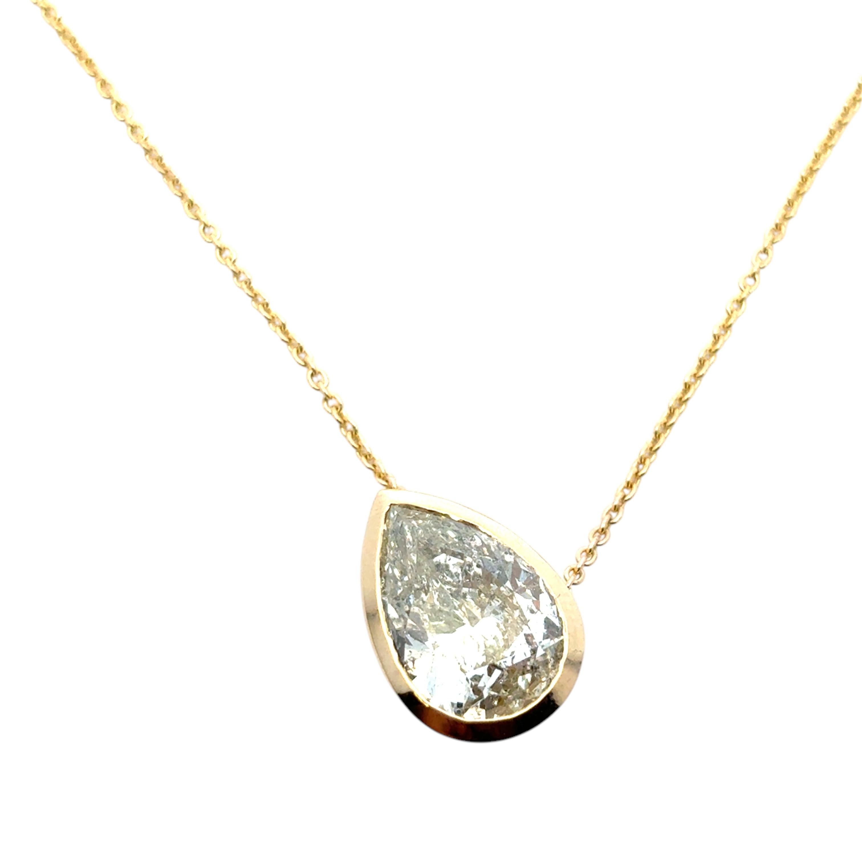 Ciondolo con diamante brillante naturale a forma di pera di 2,66ctw su una collana con catena a grano in oro giallo 14k

Questa splendida collana con diamanti da 2,66 carati è in ottime condizioni ed è pronta per essere spedita!

Design del
