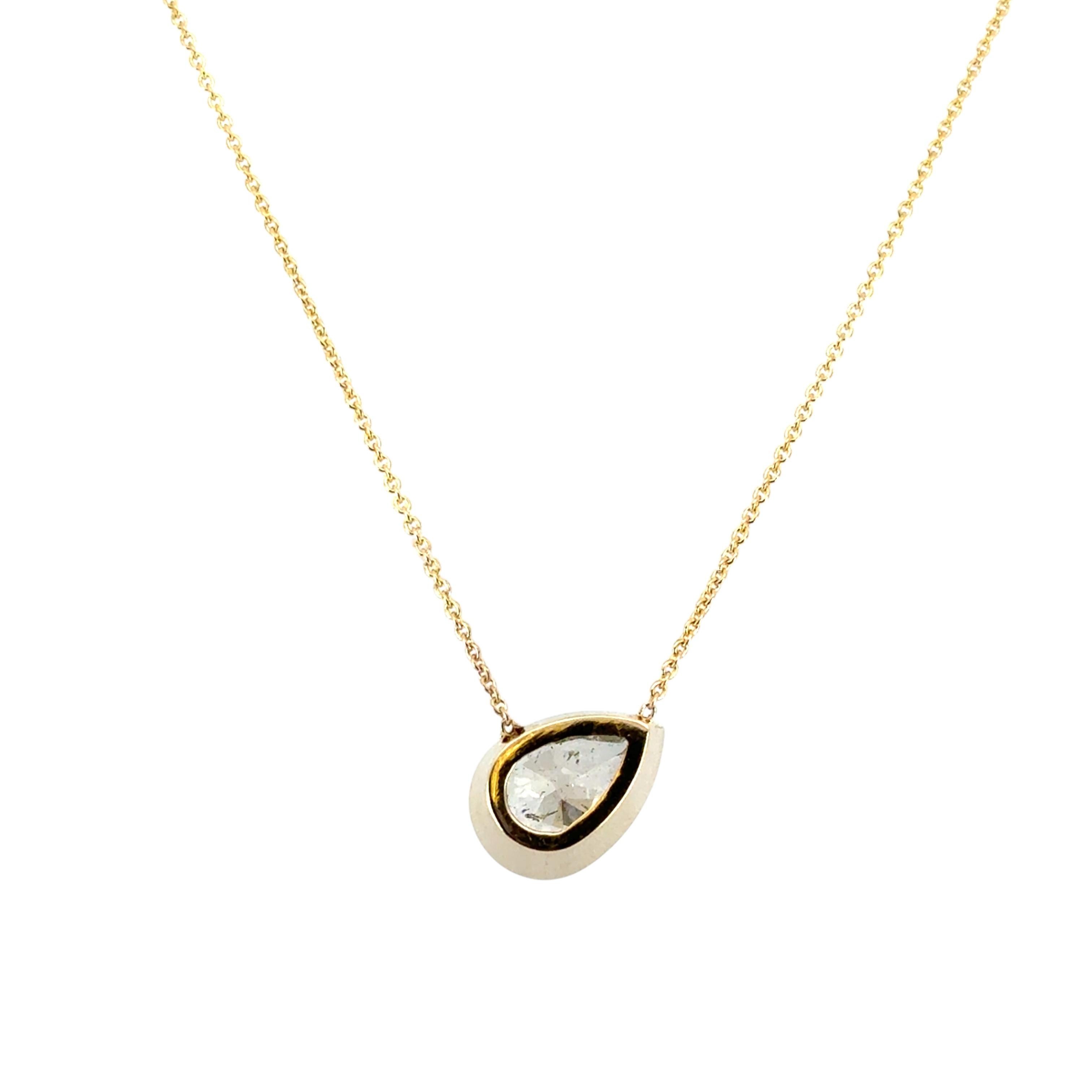 Donna Ciondolo con diamante a pera Nature da 2,66 ct. su catena a grano in oro giallo 14k in vendita
