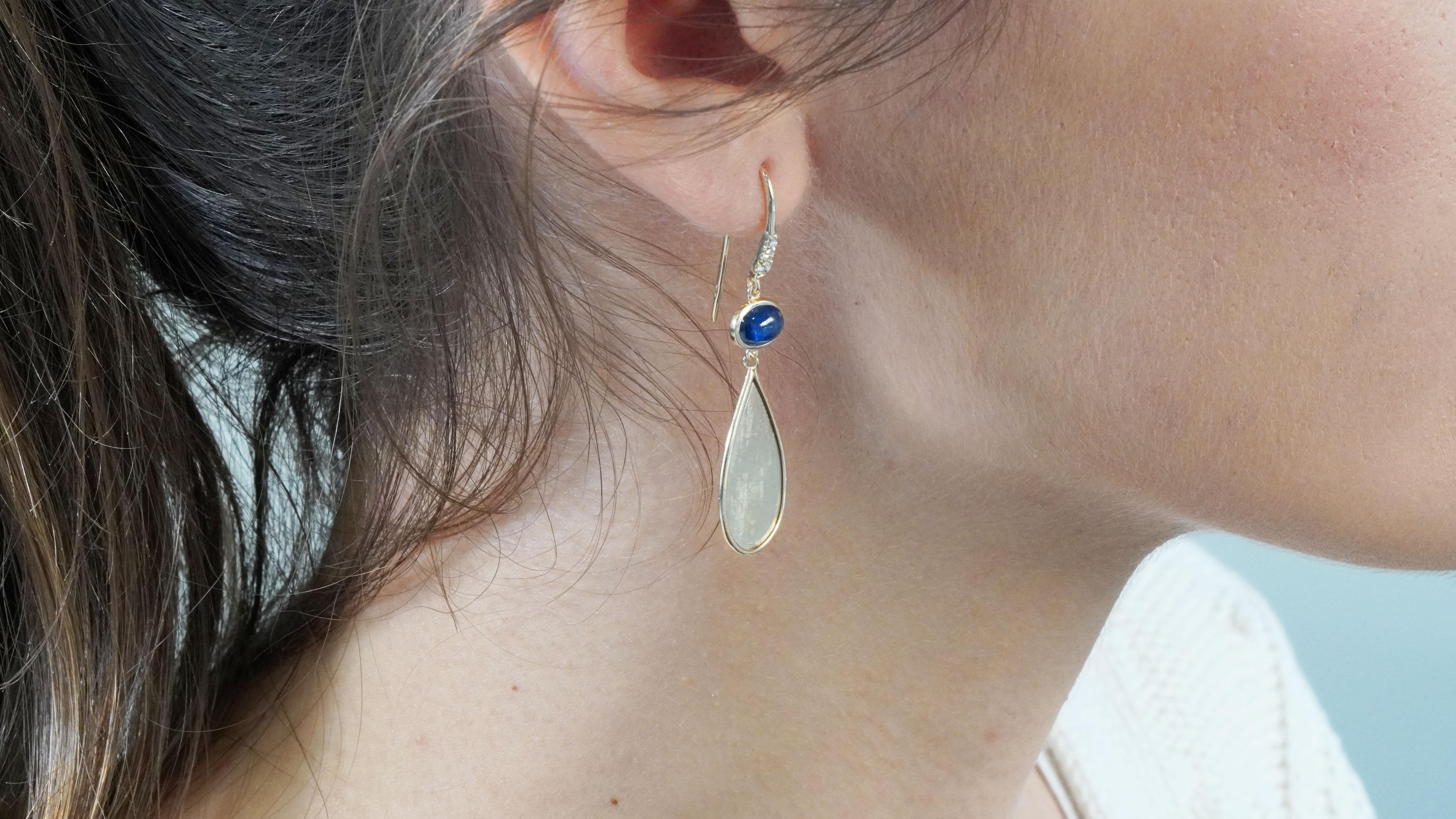 2.67 Carat Blue Sapphire Diamond Earrings For Sale 4