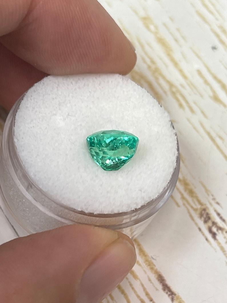 Smeraldo colombiano verde Muzo da 2,67 carati - Pietra di nascita di maggio con taglio a cuscino in vendita 1