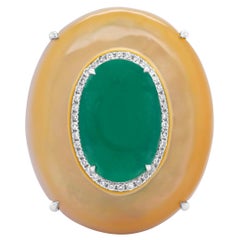 Bague en or blanc 18 carats incrustée d'émeraudes vertes intenses incrustées de 2,77 carats et de coquillages jaunes