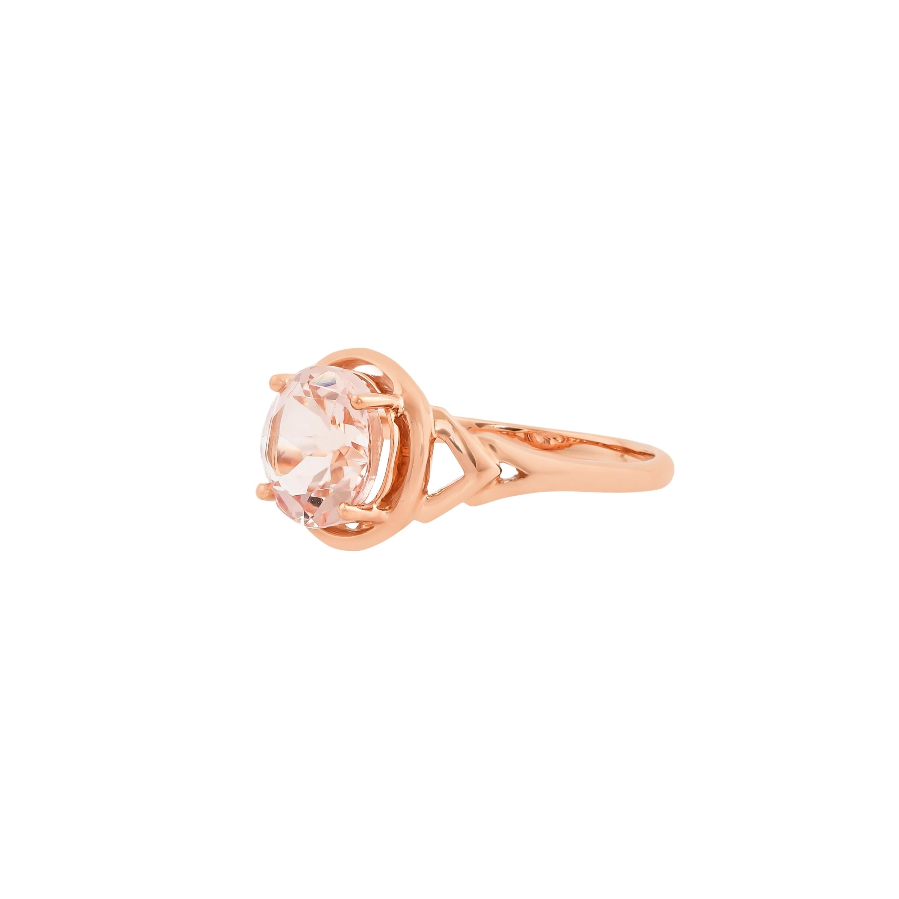 Contemporary 2.6 Carat Morganite Ring in 18 Karat Rose Gold