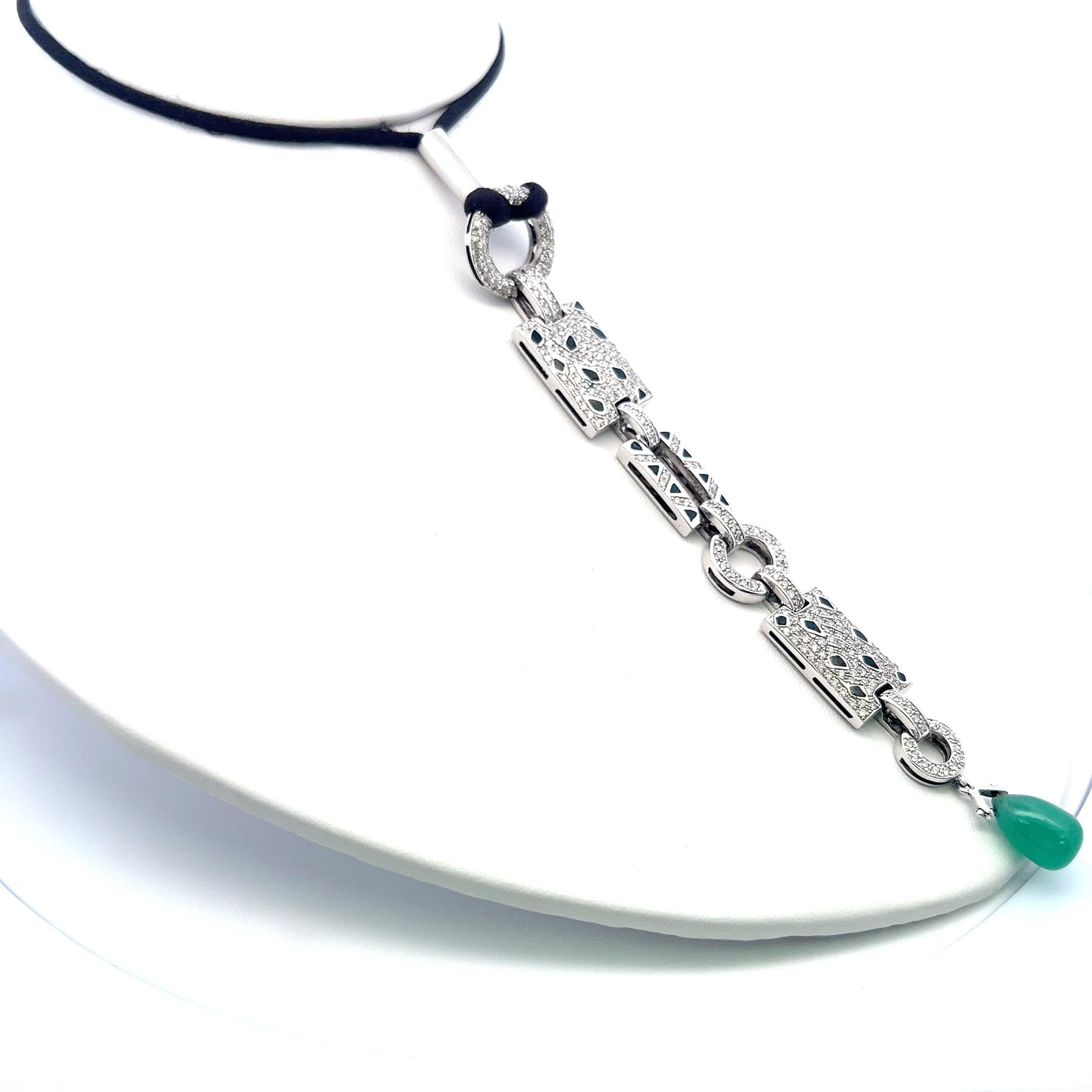 Brilliant Cut 2.67 Carat Round Brilliant Diamond 12.4-8.6MM Emerald 18K WG Drop Necklace For Sale