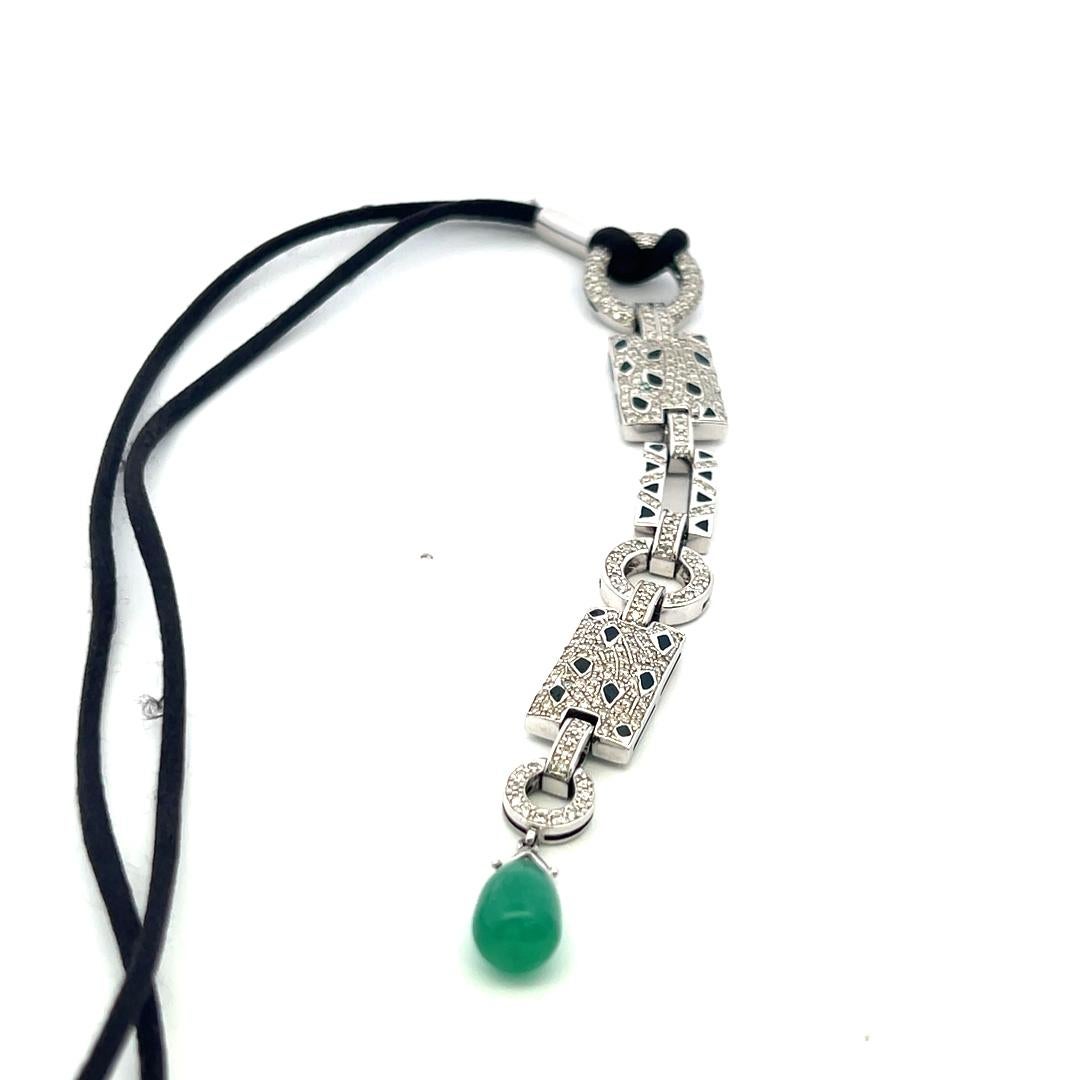 2.67 Carat Round Brilliant Diamond 12.4-8.6MM Emerald 18K WG Drop Necklace For Sale 4