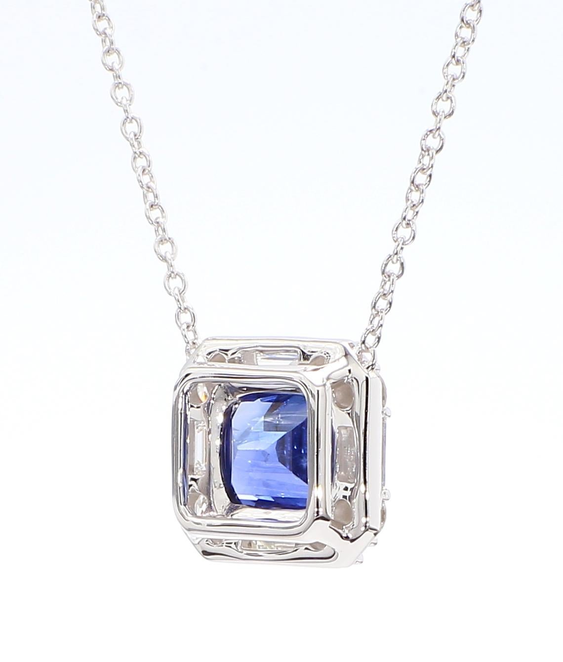 2.67 Carat Sapphire Pendant Long Cushion Cut East West GIA Certified 18K Gold For Sale 3