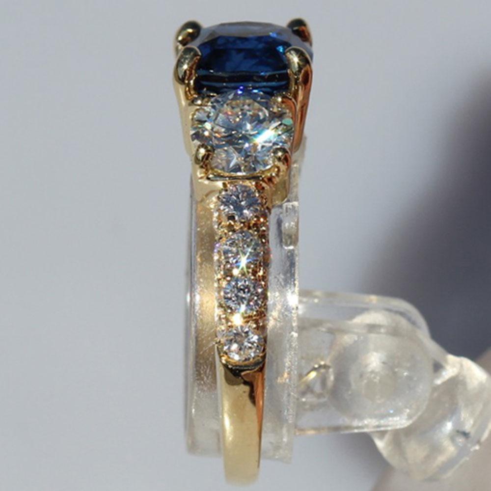 2.67 Carat Vivid Kashmir Color Blue No Heat Sapphire, Cocktail Ring In New Condition For Sale In West Hollywood, CA