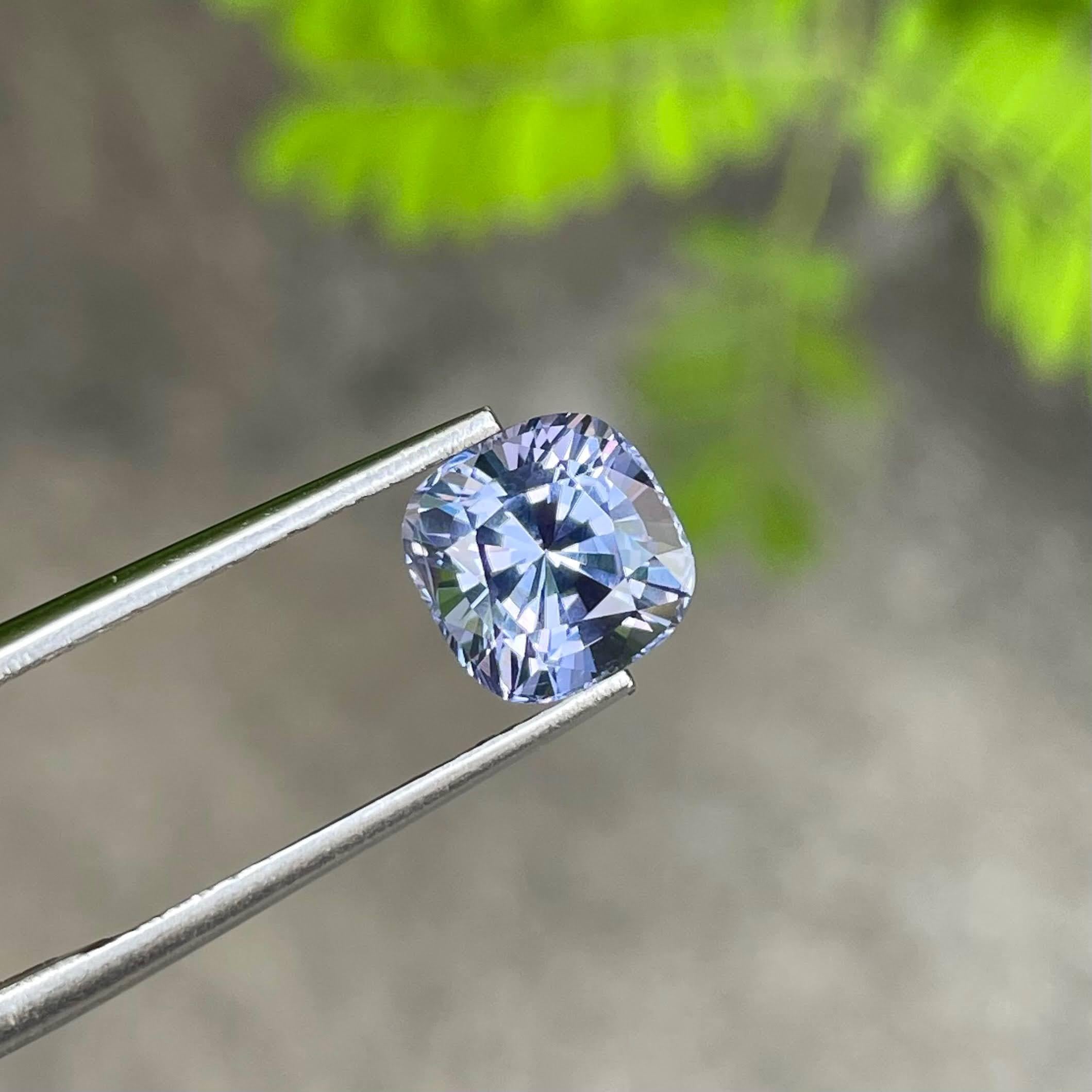 2.67 carats Lavender Loose Spinel Stone Cushion Cut Natural Tanzanian Gemstone In New Condition For Sale In Bangkok, TH